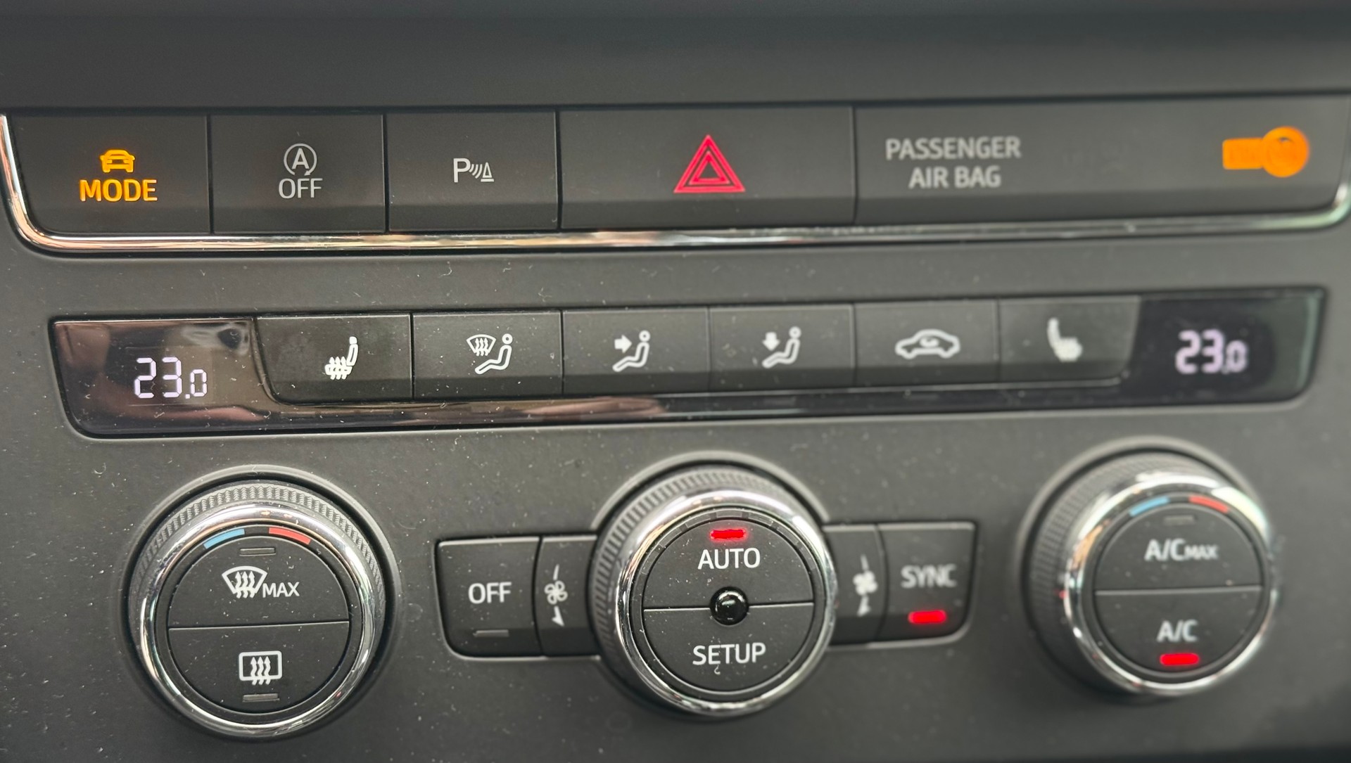 SEAT Leon 1.8 TSI FR Line DSG-image-12