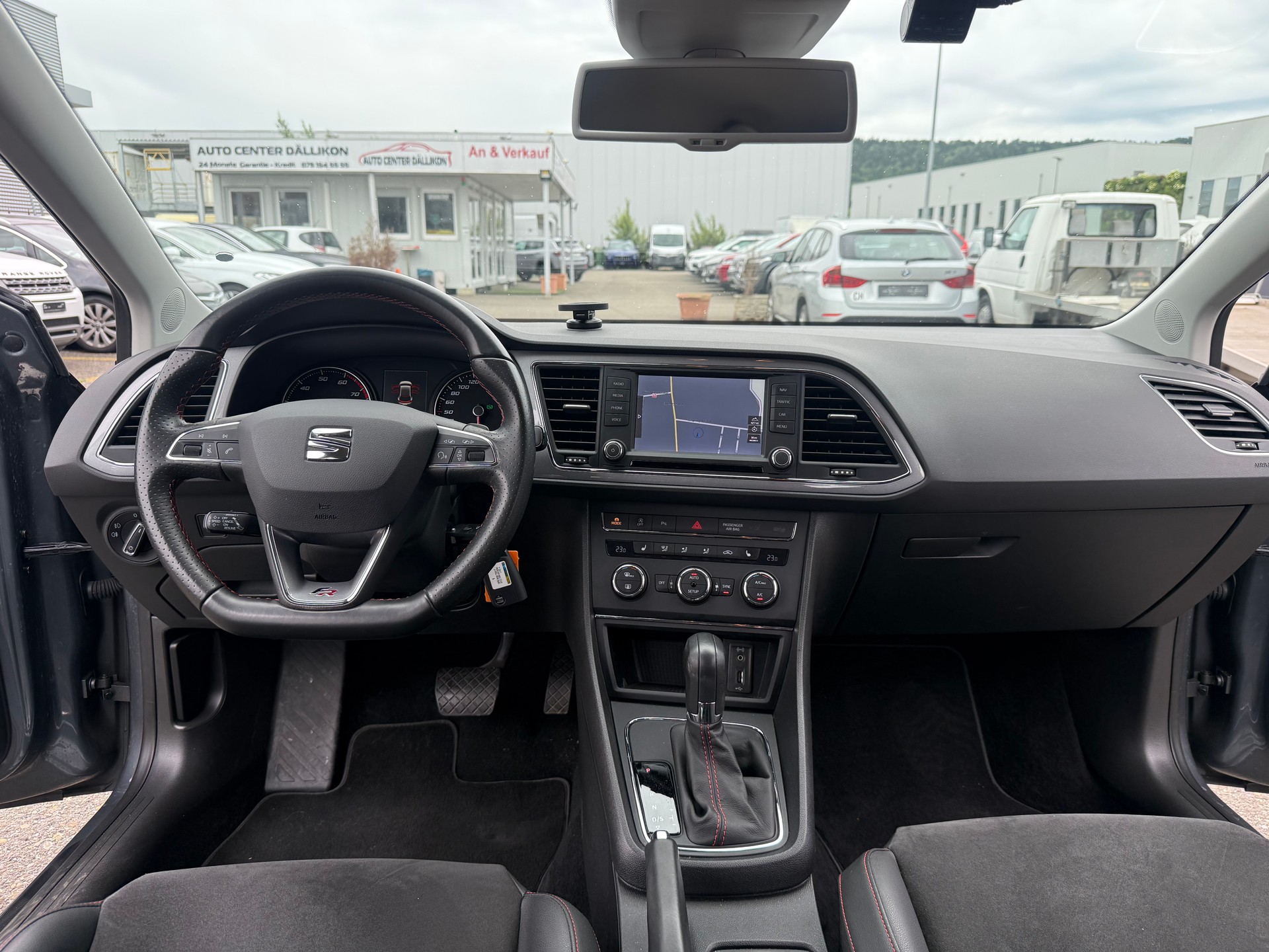 SEAT Leon 1.8 TSI FR Line DSG-image-3