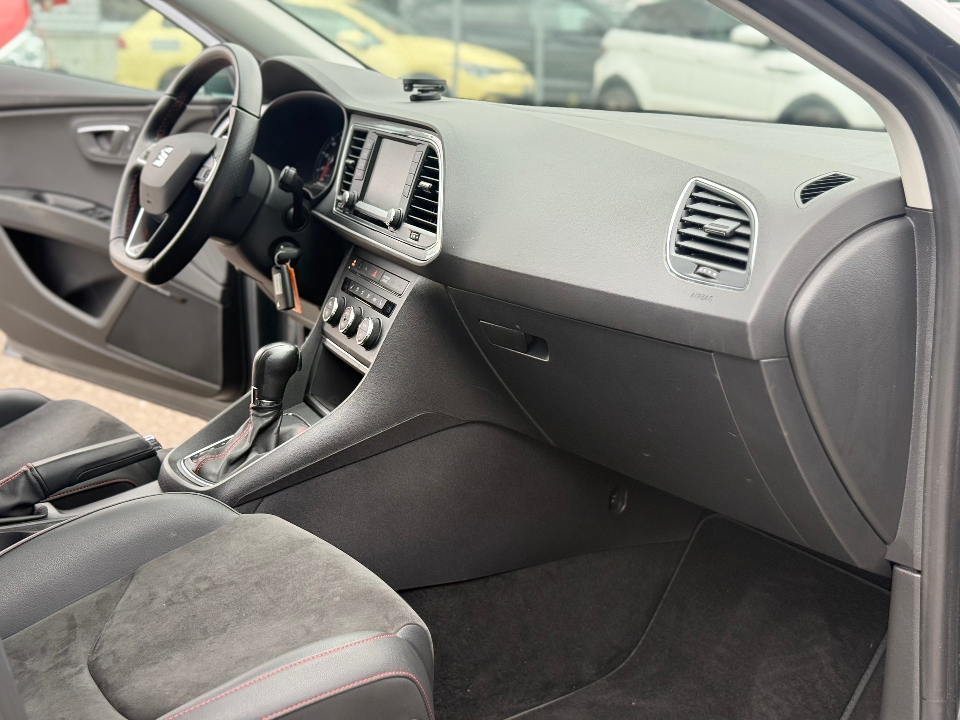 SEAT Leon 1.8 TSI FR Line DSG-image-6
