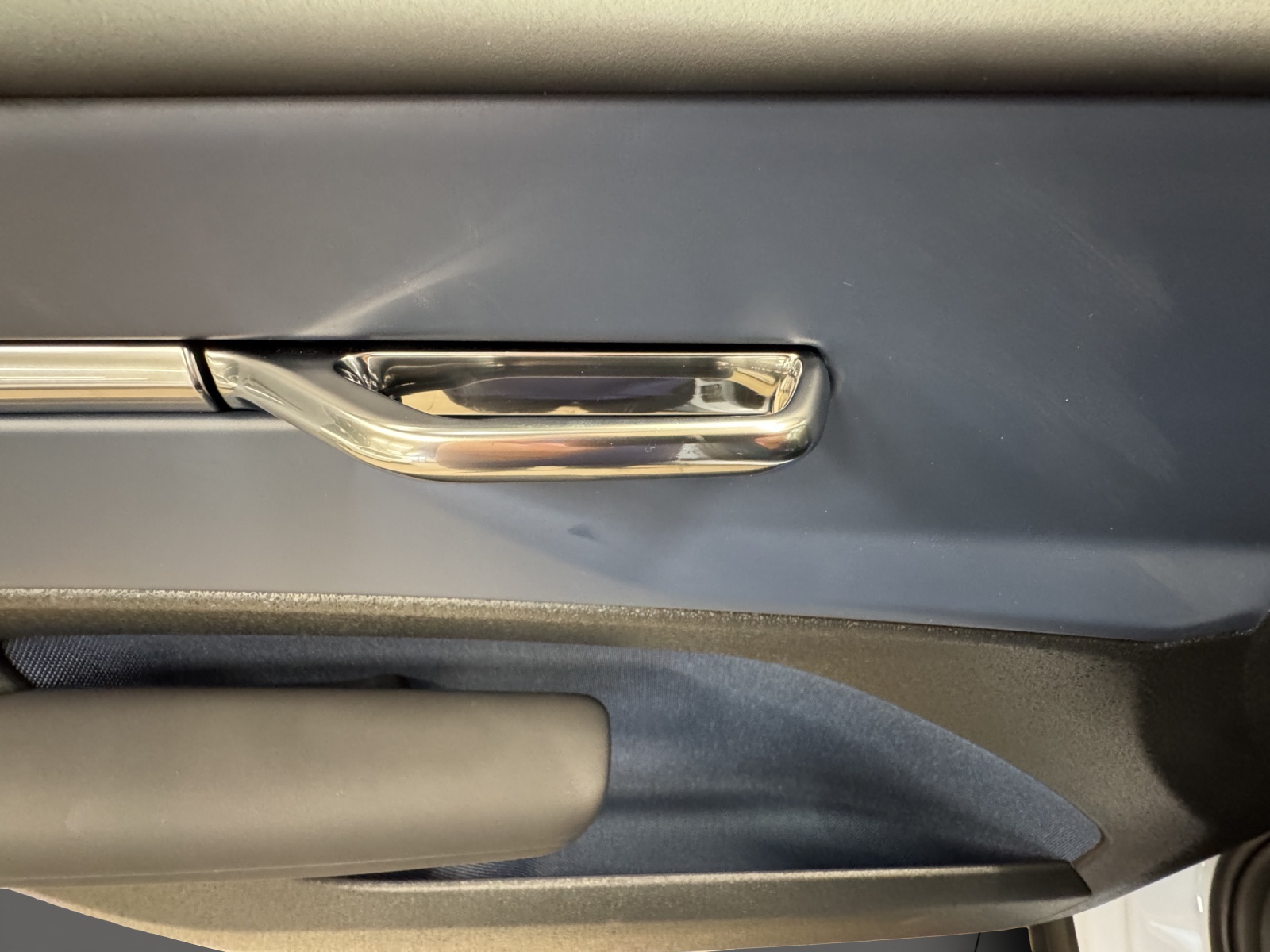VOLVO EX30 E60 Core-image-13