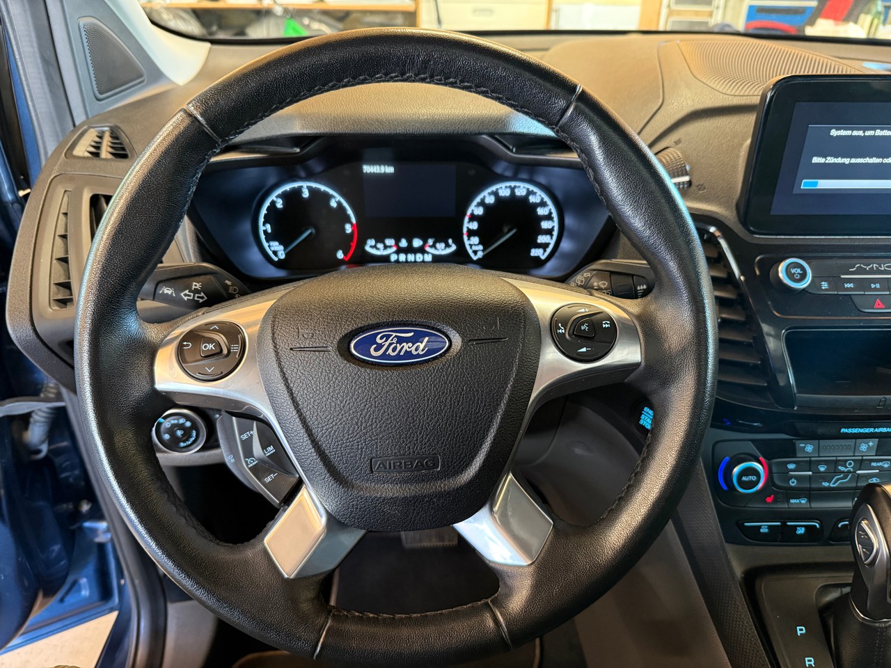 FORD Grand Tourneo Connect 1.5 EcoBlue Titanium Automat-image-10