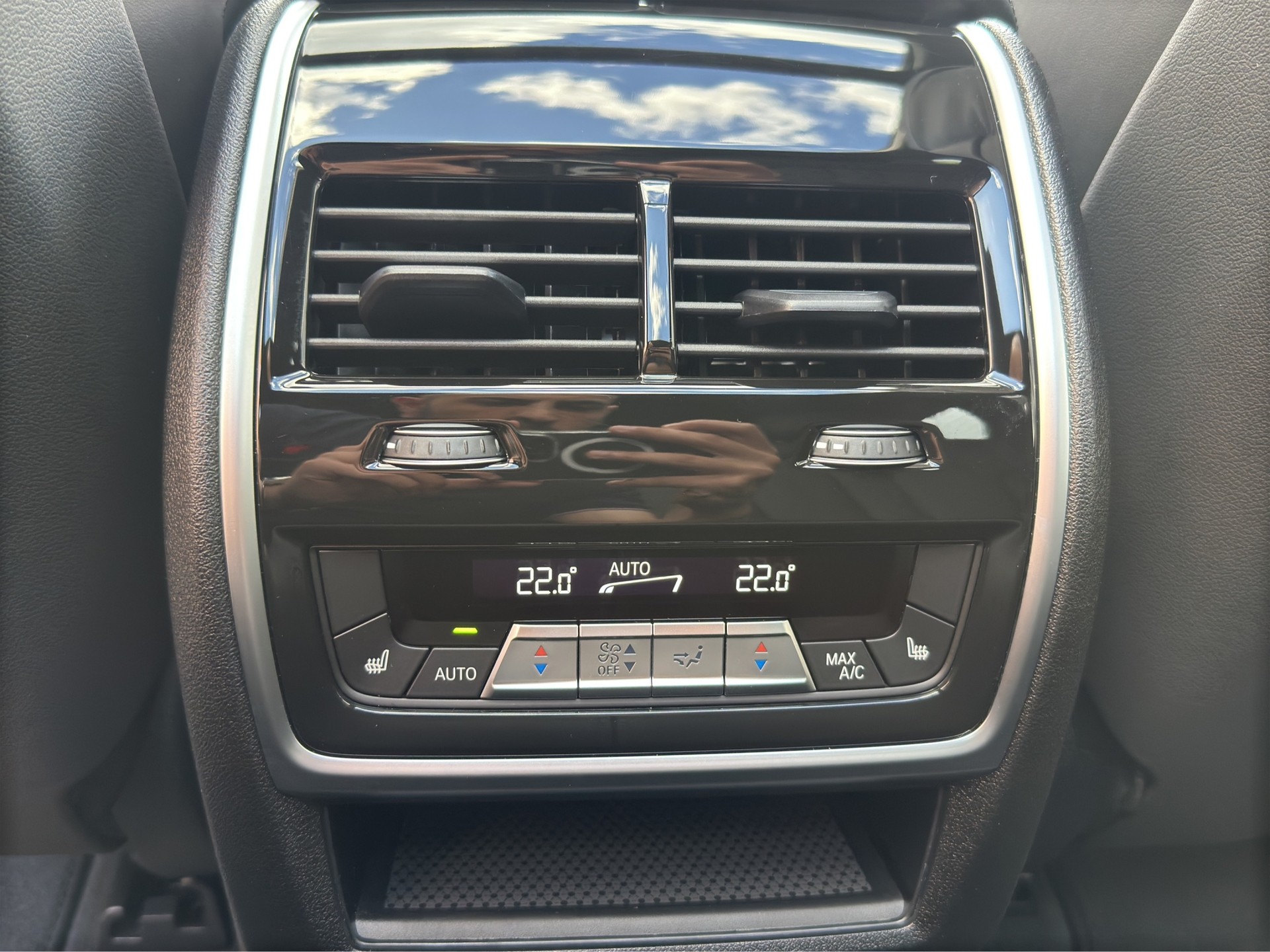 BMW X5 xDrive 50e M Sport Pro (CH) INDIVIDUAL-image-24