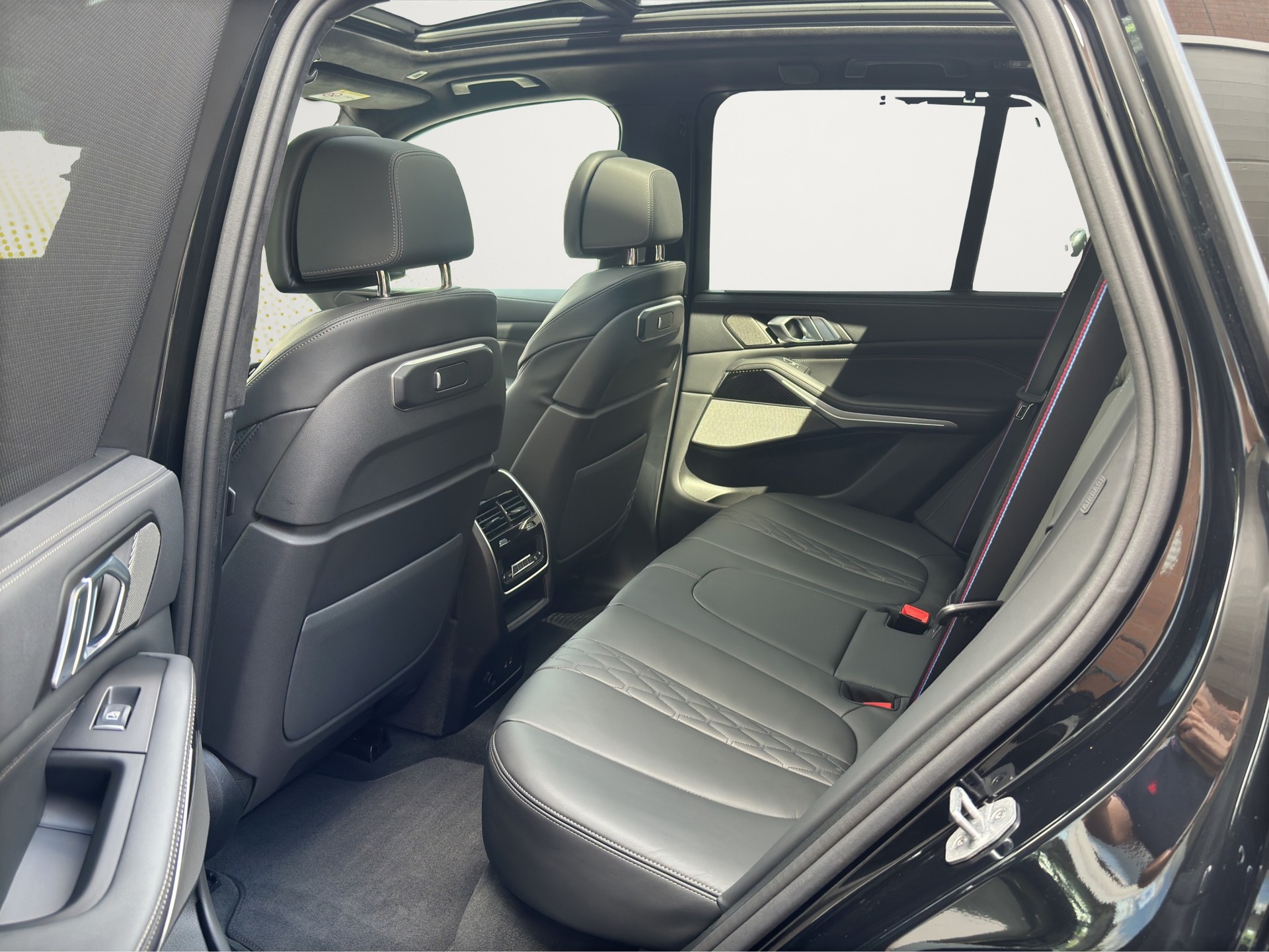 BMW X5 xDrive 50e M Sport Pro (CH) INDIVIDUAL-image-13