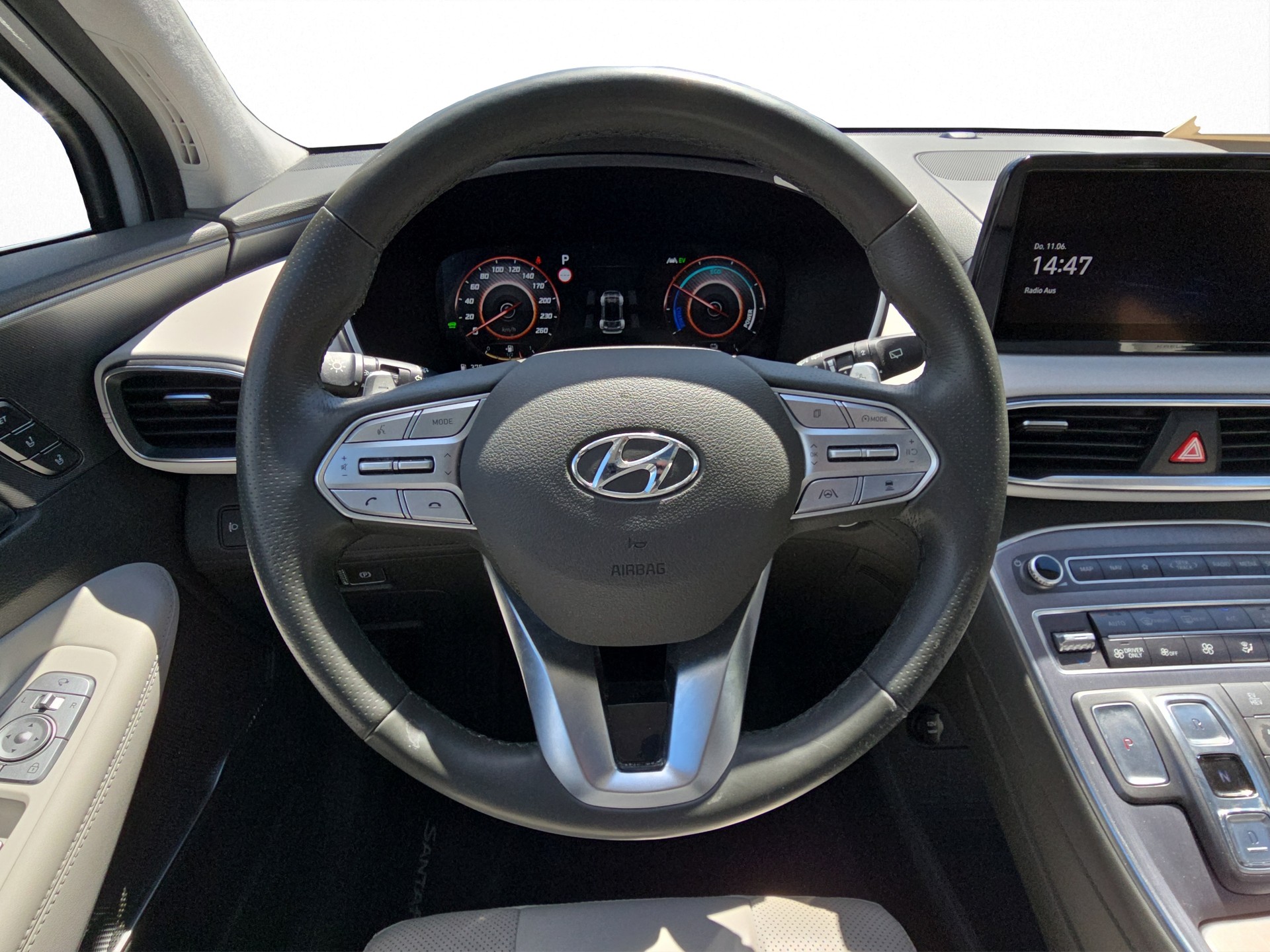 HYUNDAI Santa Fe 1.6 T-GDi Plug-in Hybrid Vertex 4WD-image-11