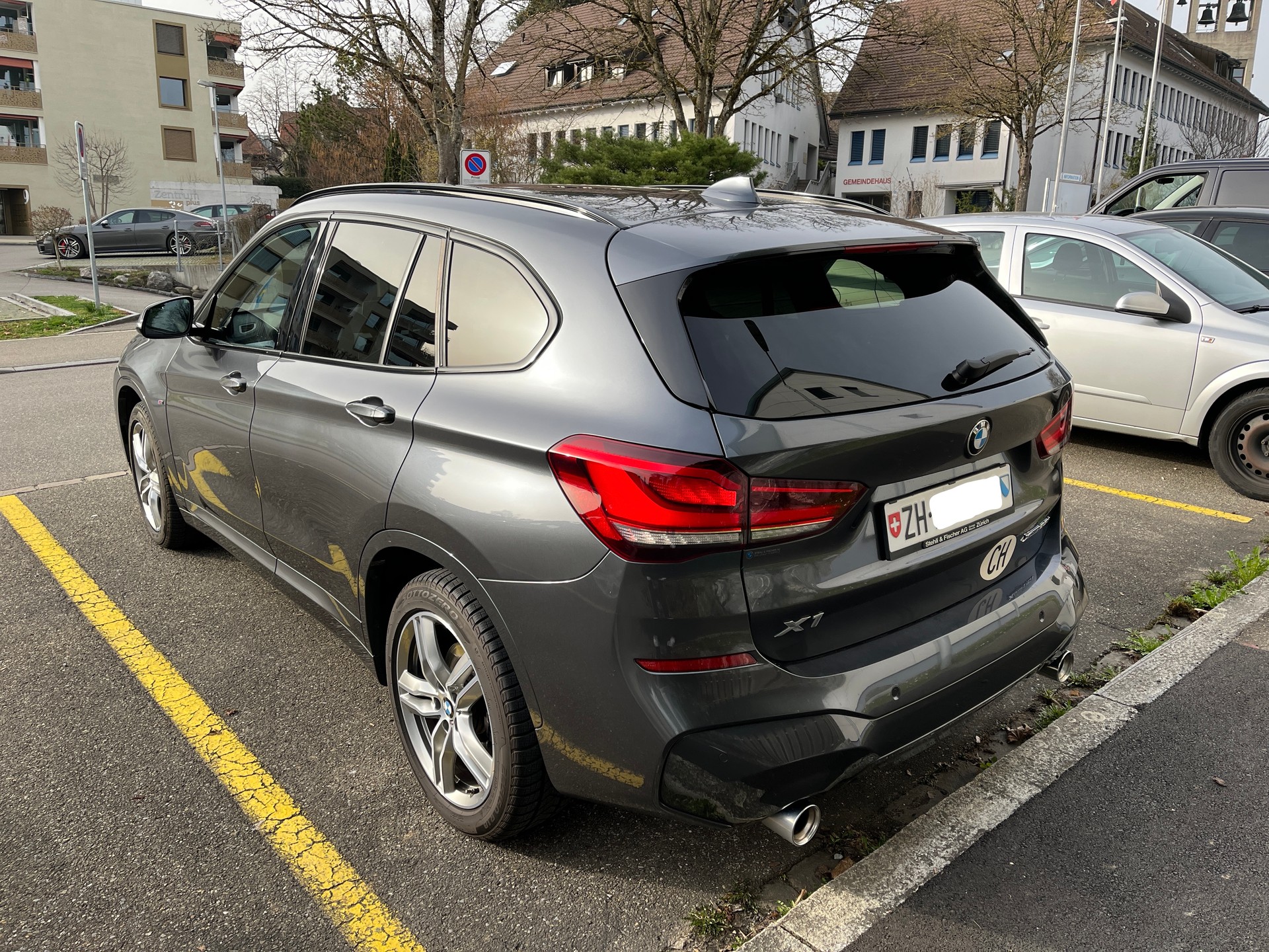 BMW 25i xDrive-image-1