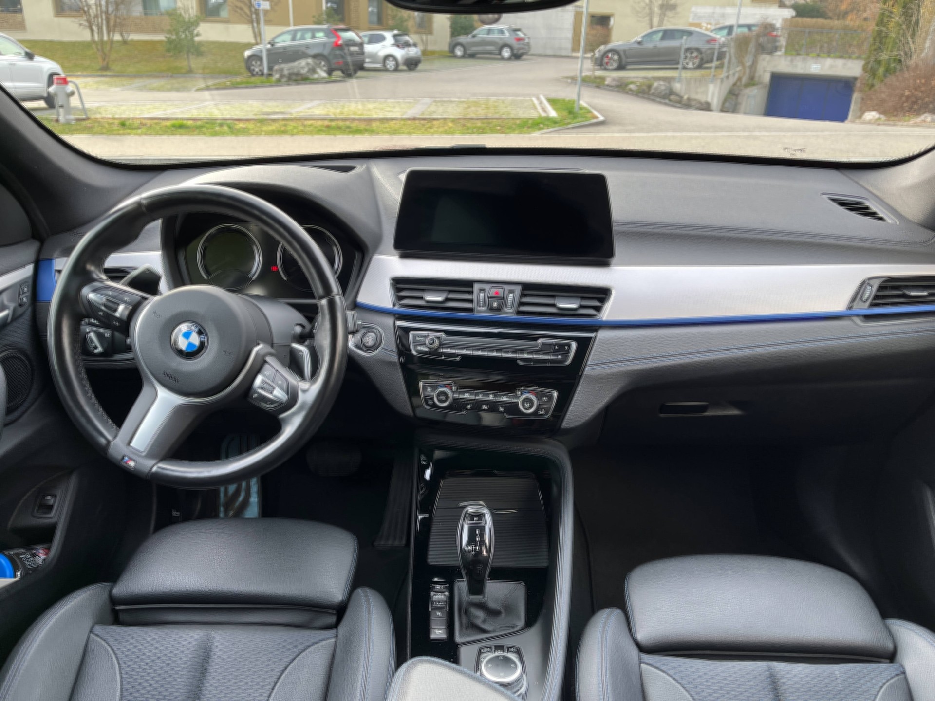 BMW 25i xDrive-image-5