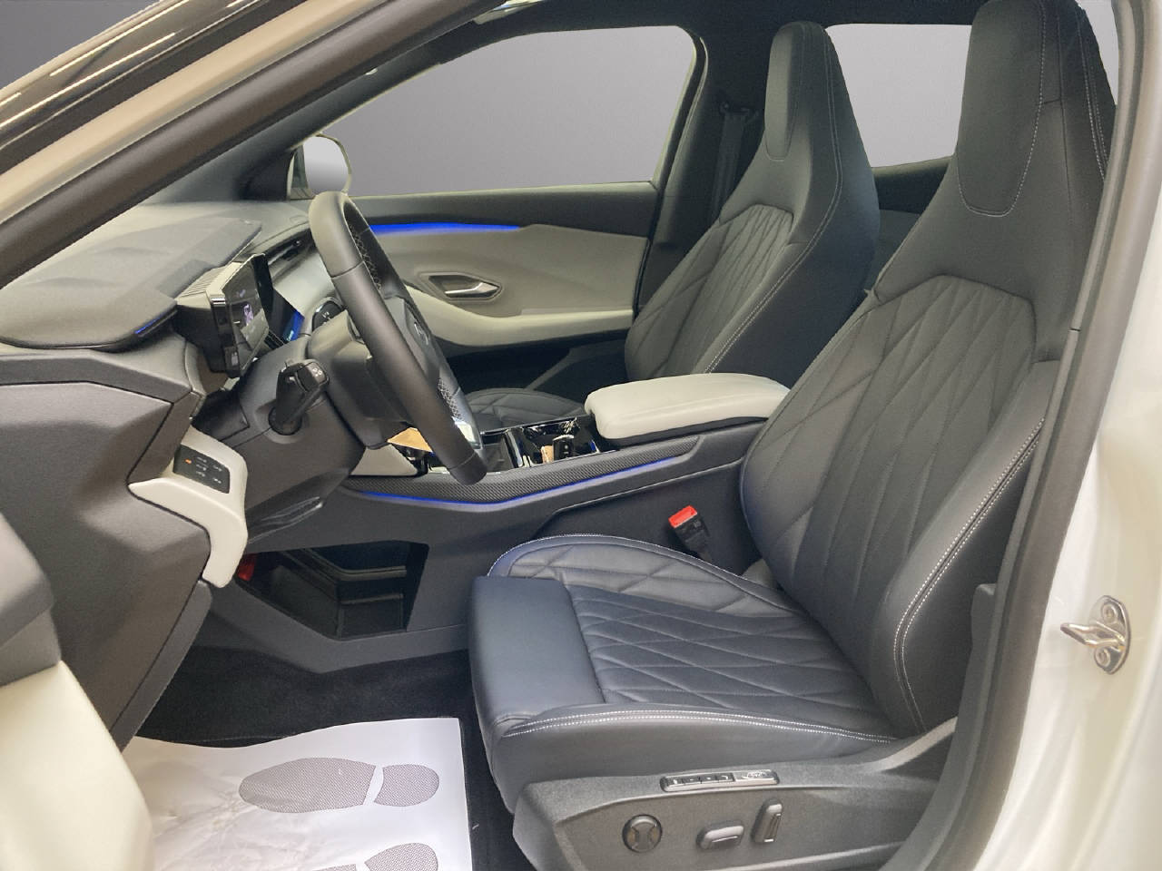 FORD Explorer 77kWh Dual Extended Range Premium AWD-image-4
