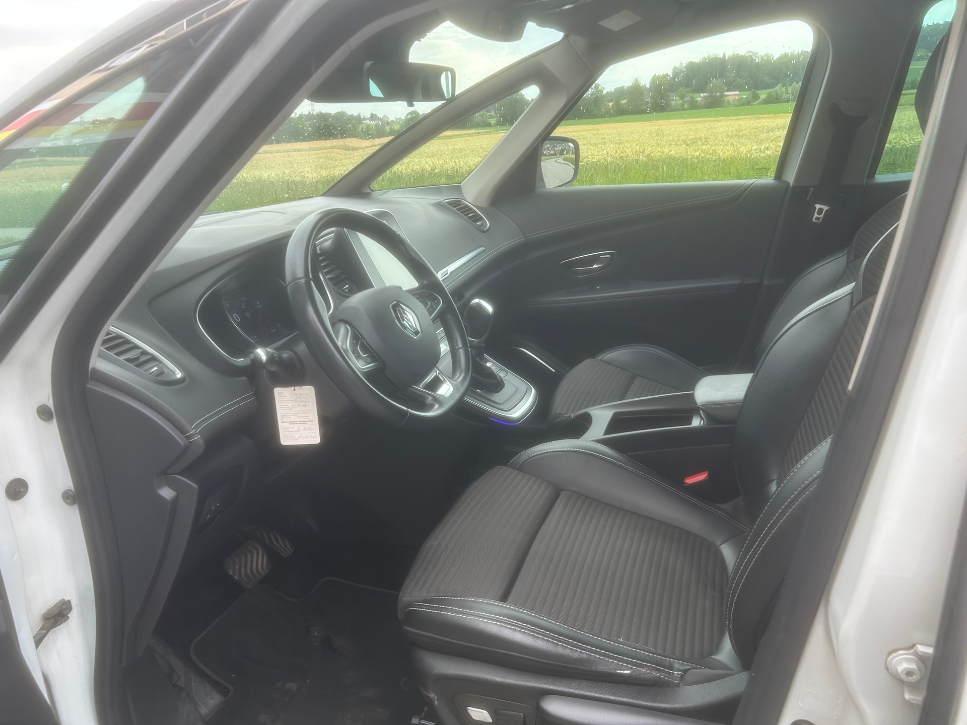 RENAULT Grand Scénic 1.6 dCi Intens EDC-image-4
