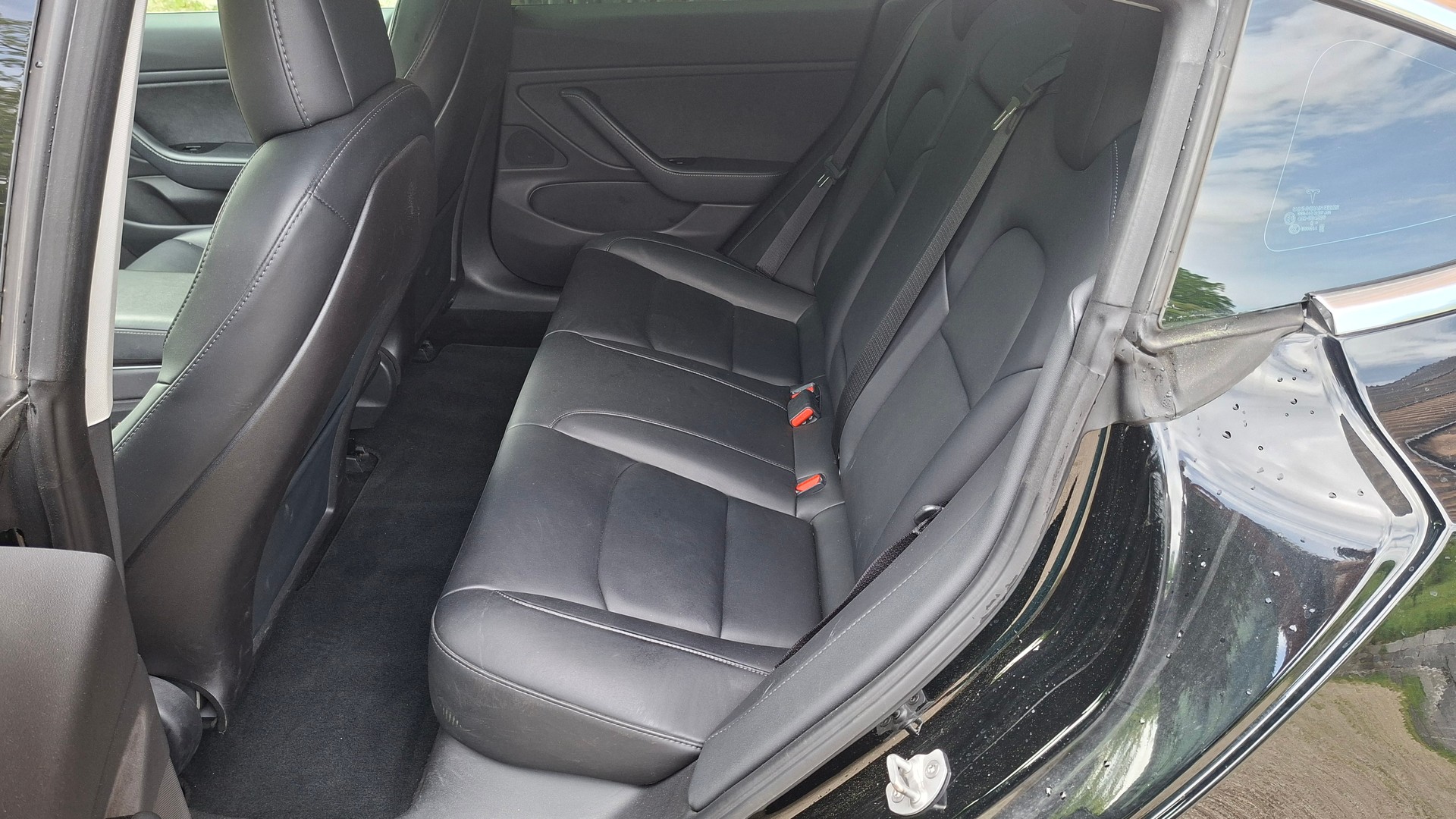 TESLA Model 3 Long Range Dual Motor AWD-image-14