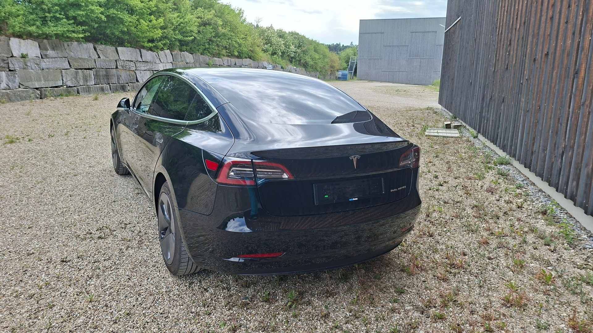 TESLA Model 3 Long Range Dual Motor AWD-image-4