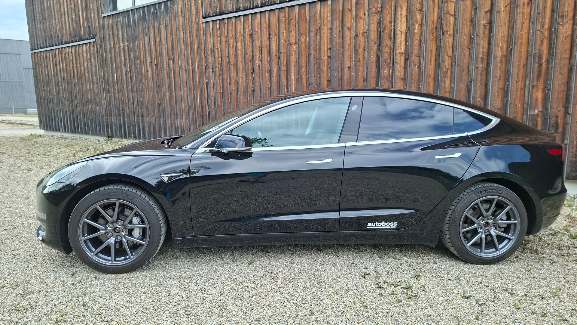 TESLA Model 3 Long Range Dual Motor AWD-image-7
