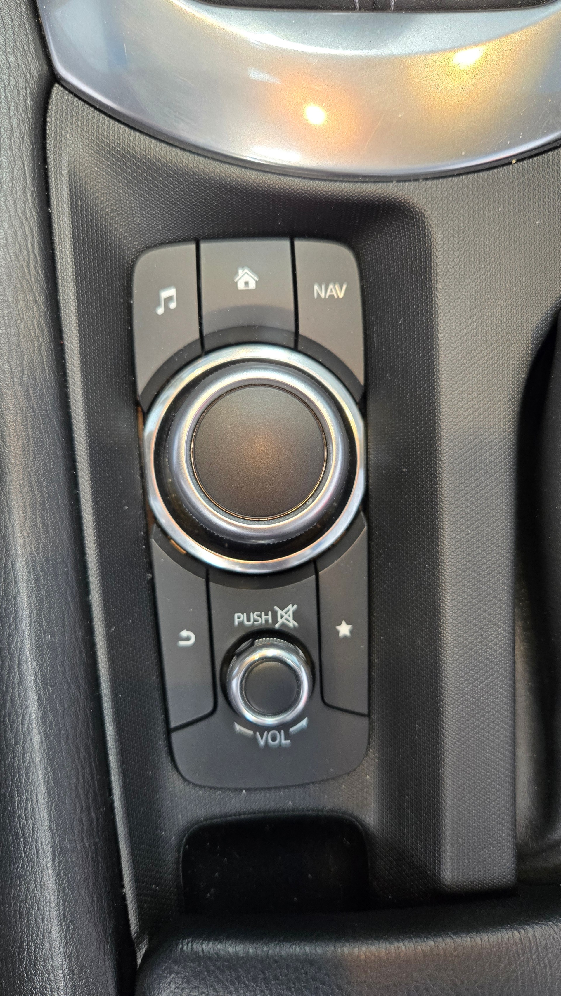 MAZDA MX-5 SKYACTIV-G 184 Revolution-image-21