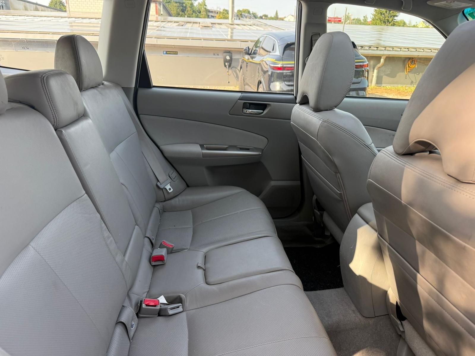 SUBARU Forester 2.0XS AWD-image-10
