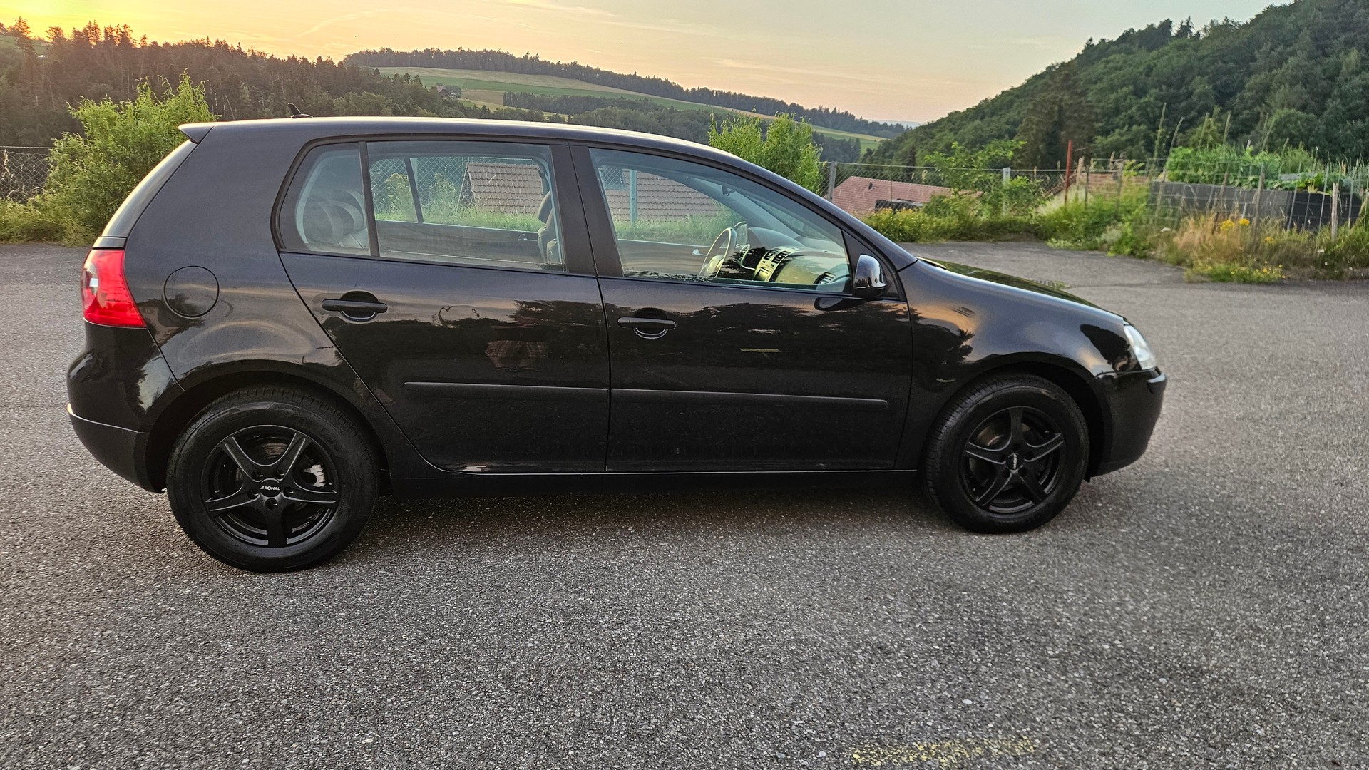 VW Golf 1.6 FSI Trendline-image-5