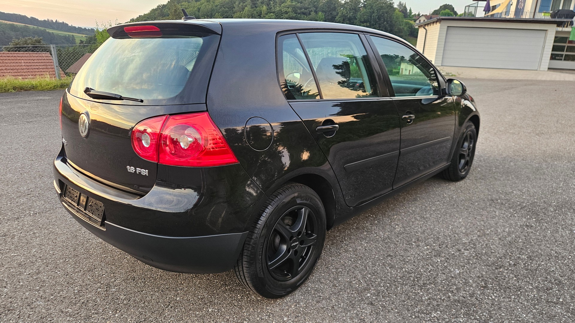 VW Golf 1.6 FSI Trendline-image-3