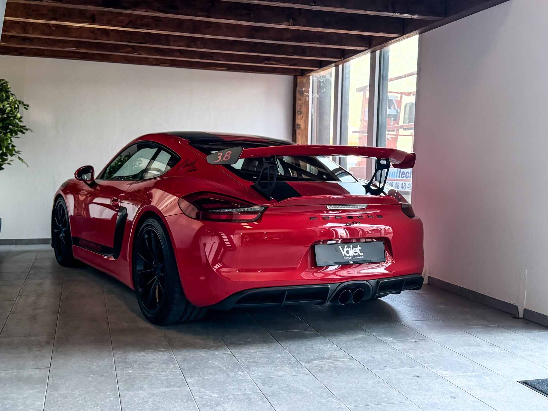 PORSCHE Cayman GT4-image-5