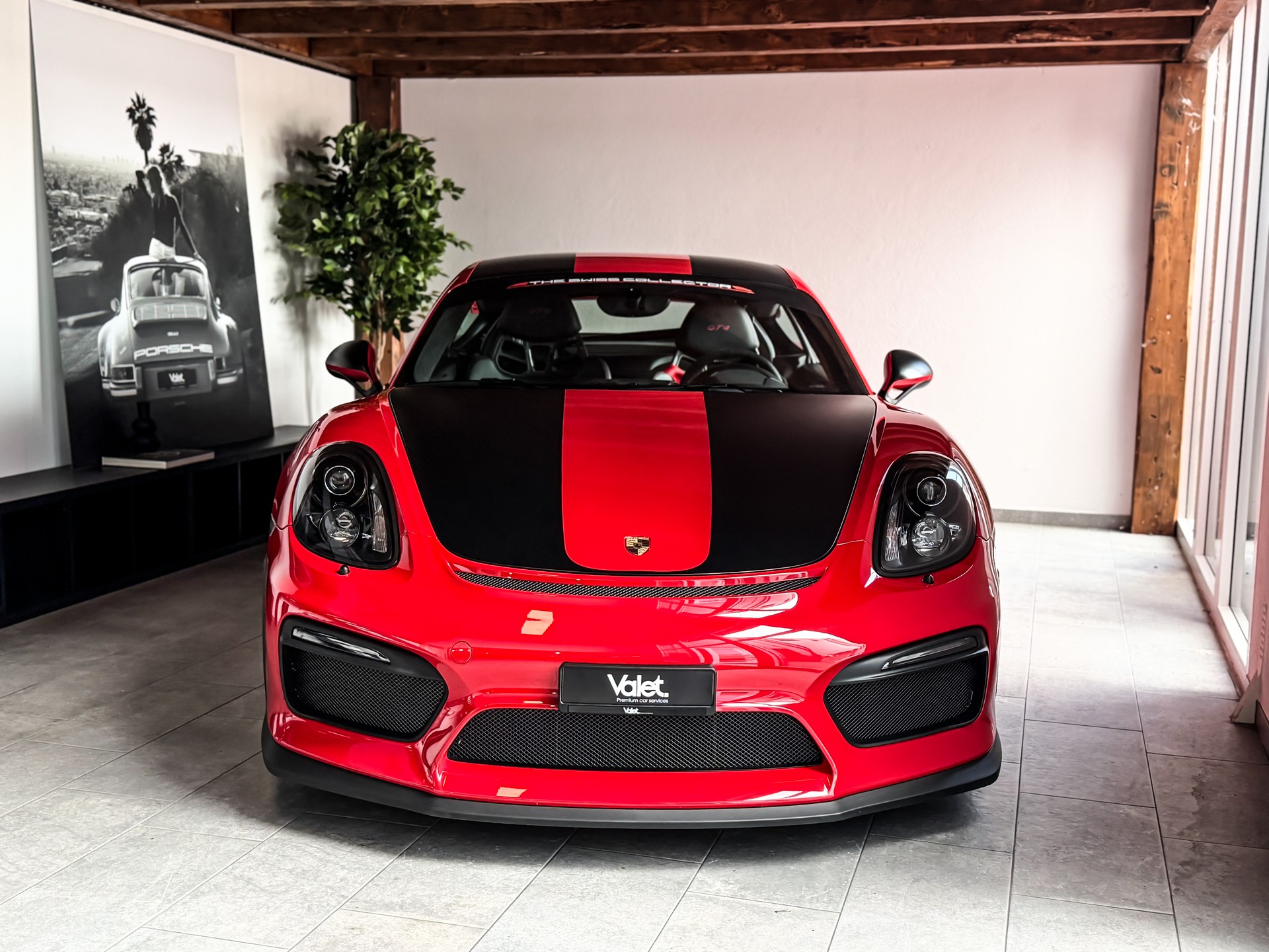 PORSCHE Cayman GT4-image-2