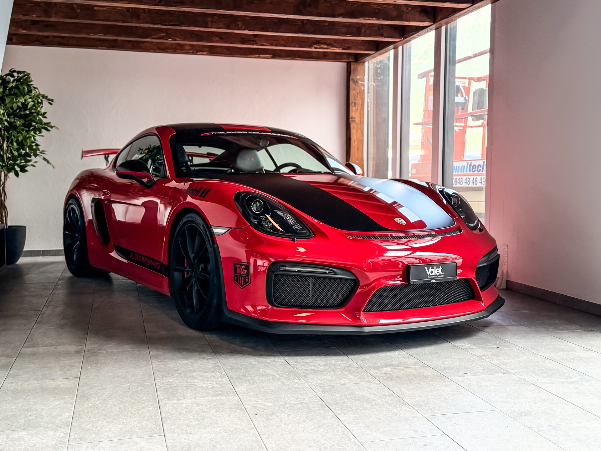 PORSCHE Cayman GT4-image-1