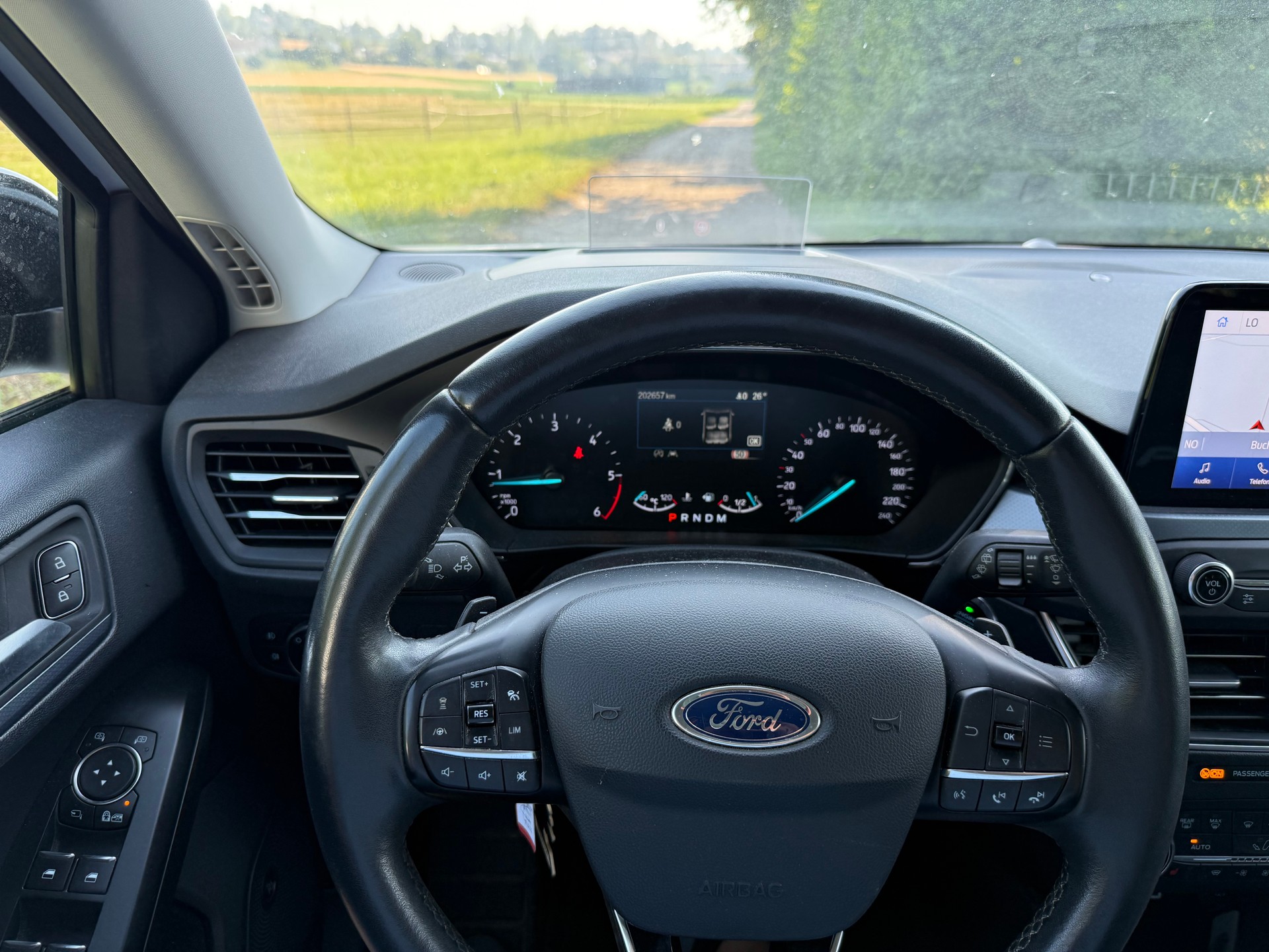 FORD Focus 2.0 TDCi Titanium Automatic-image-11
