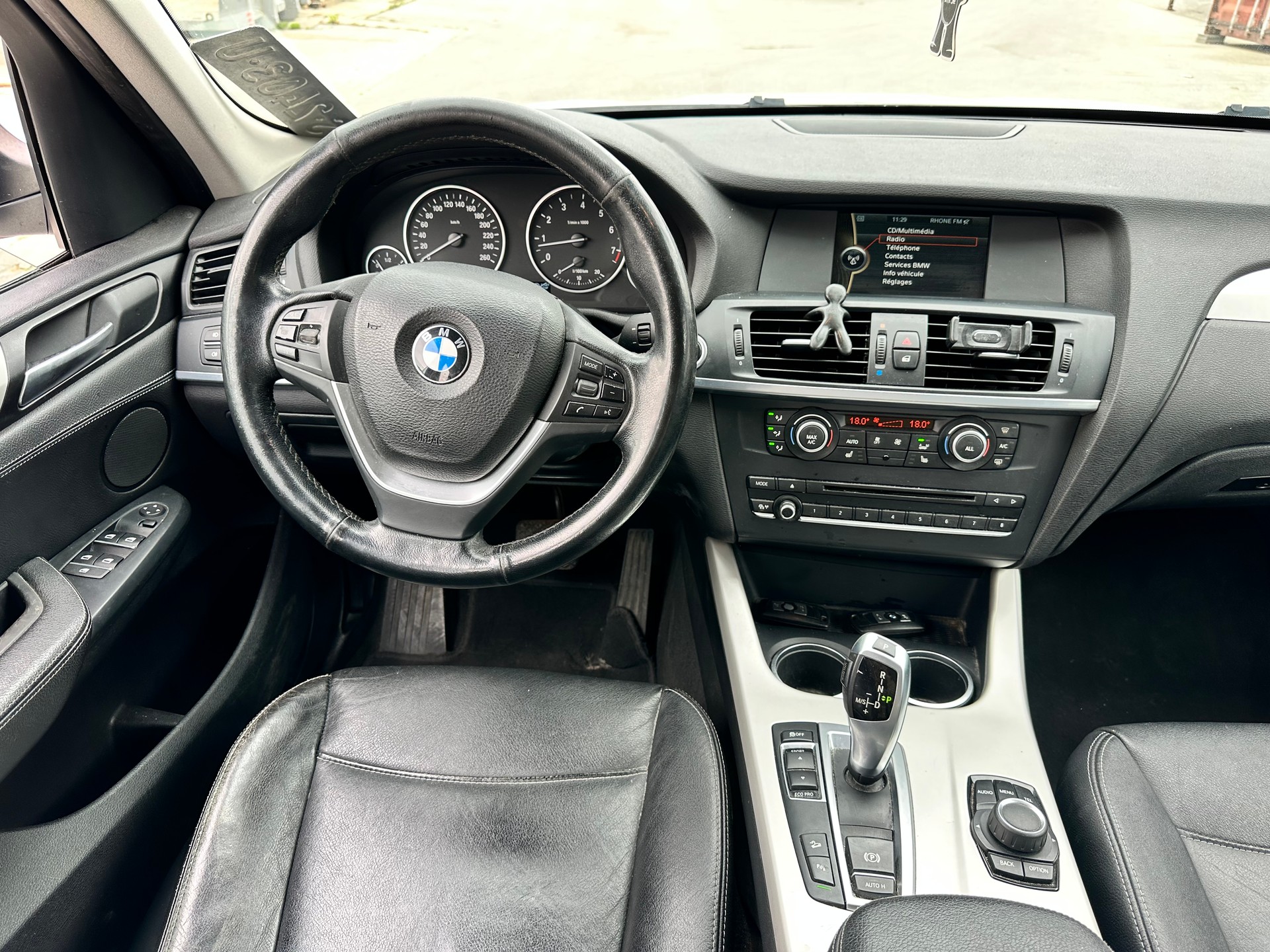 BMW X3 xDrive 28i Steptronic-image-11