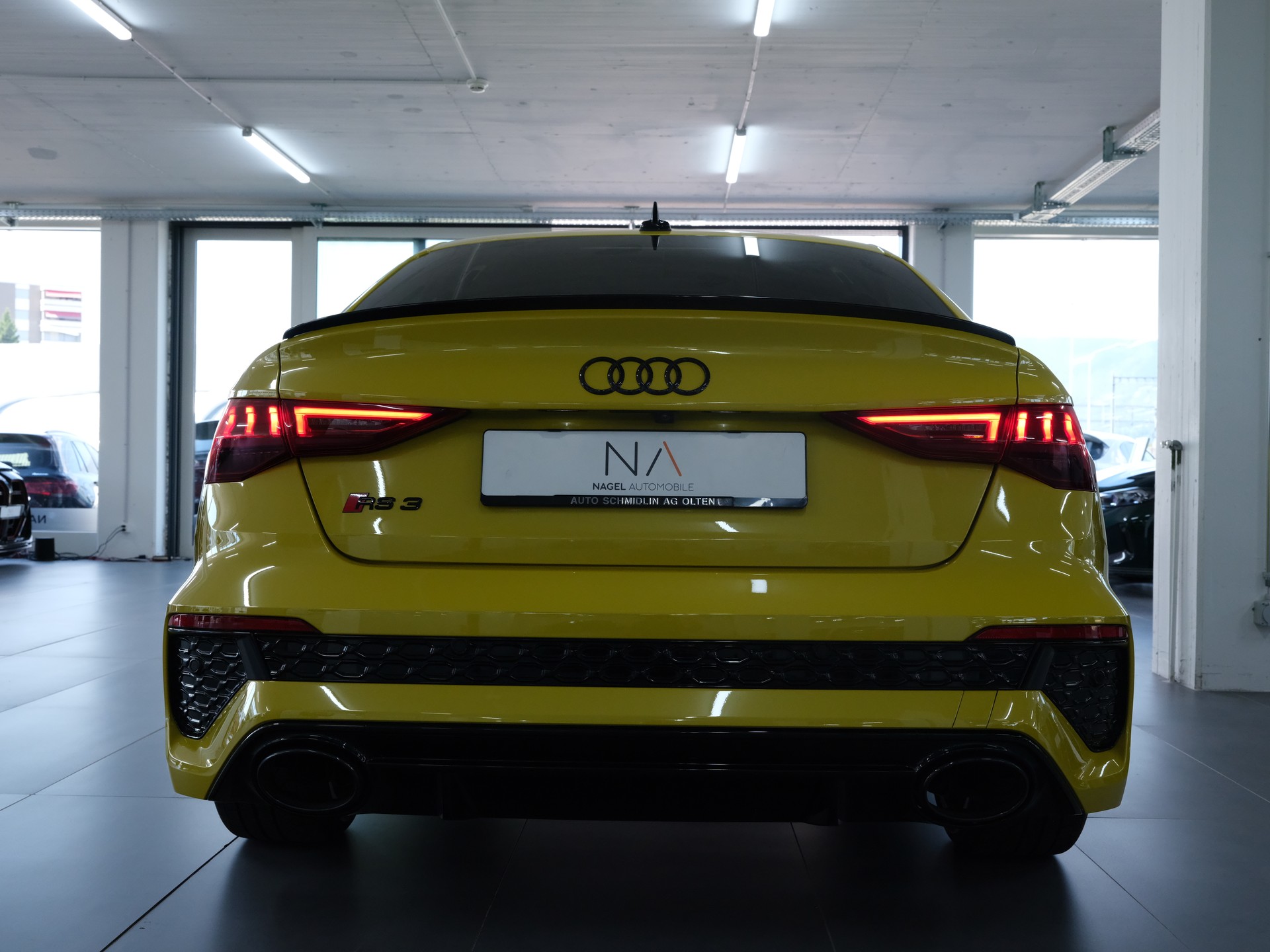 AUDI RS3 Limousine 2.5 TSI quattro S-tronic *RS-Performance* *360 Kamera* *Sitzheizung*-image-4