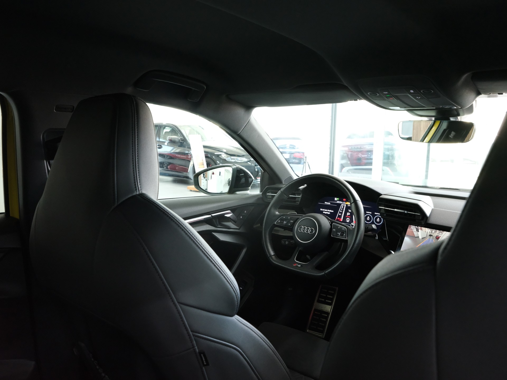 AUDI RS3 Limousine 2.5 TSI quattro S-tronic *RS-Performance* *360 Kamera* *Sitzheizung*-image-21