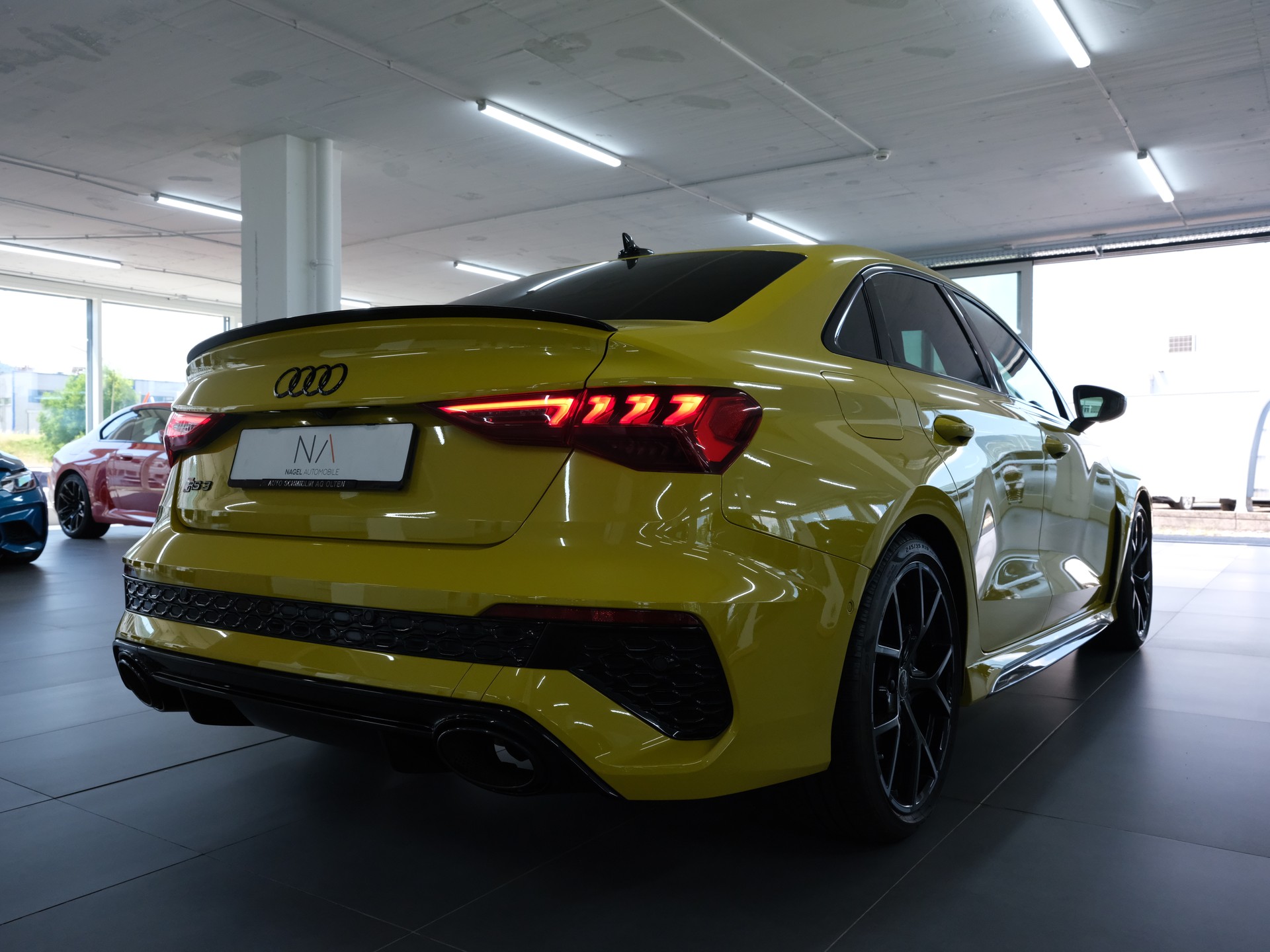 AUDI RS3 Limousine 2.5 TSI quattro S-tronic *RS-Performance* *360 Kamera* *Sitzheizung*-image-2