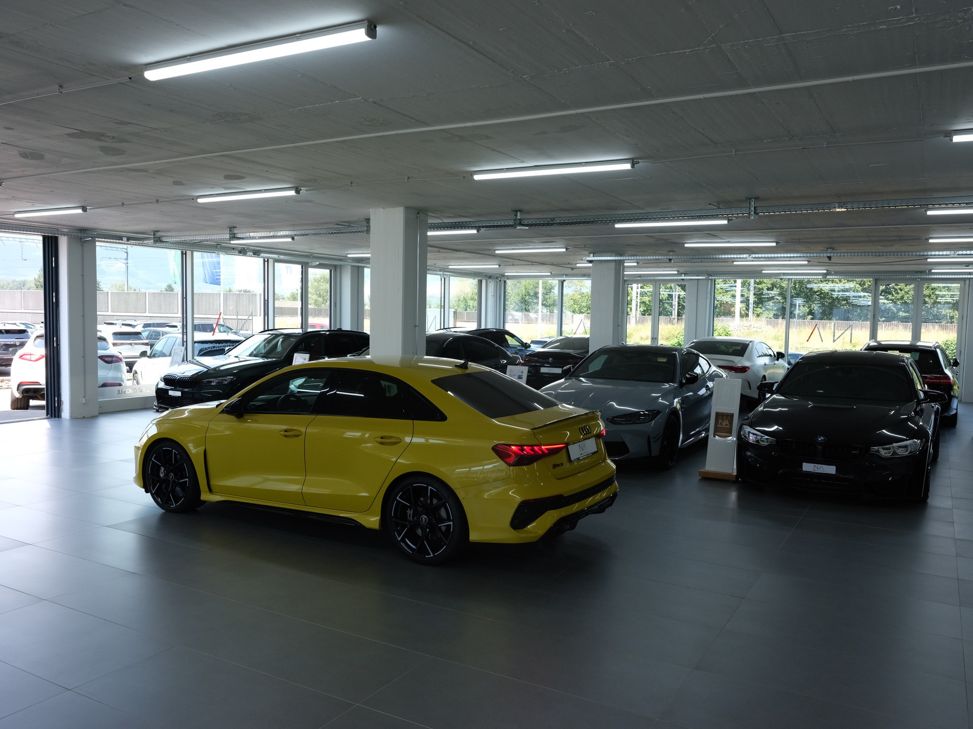 AUDI RS3 Limousine 2.5 TSI quattro S-tronic *RS-Performance* *360 Kamera* *Sitzheizung*-image-15
