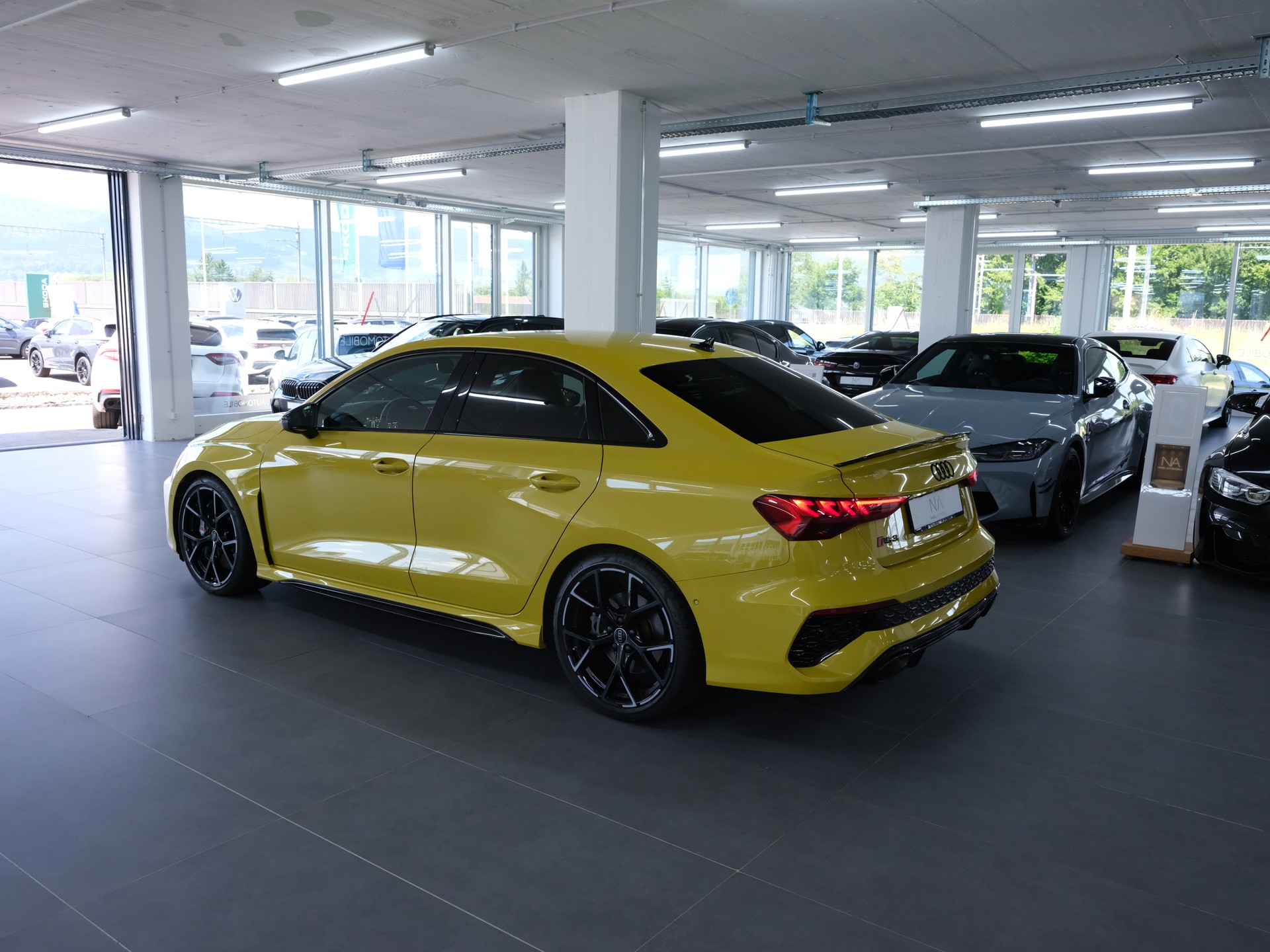 AUDI RS3 Limousine 2.5 TSI quattro S-tronic *RS-Performance* *360 Kamera* *Sitzheizung*-image-14