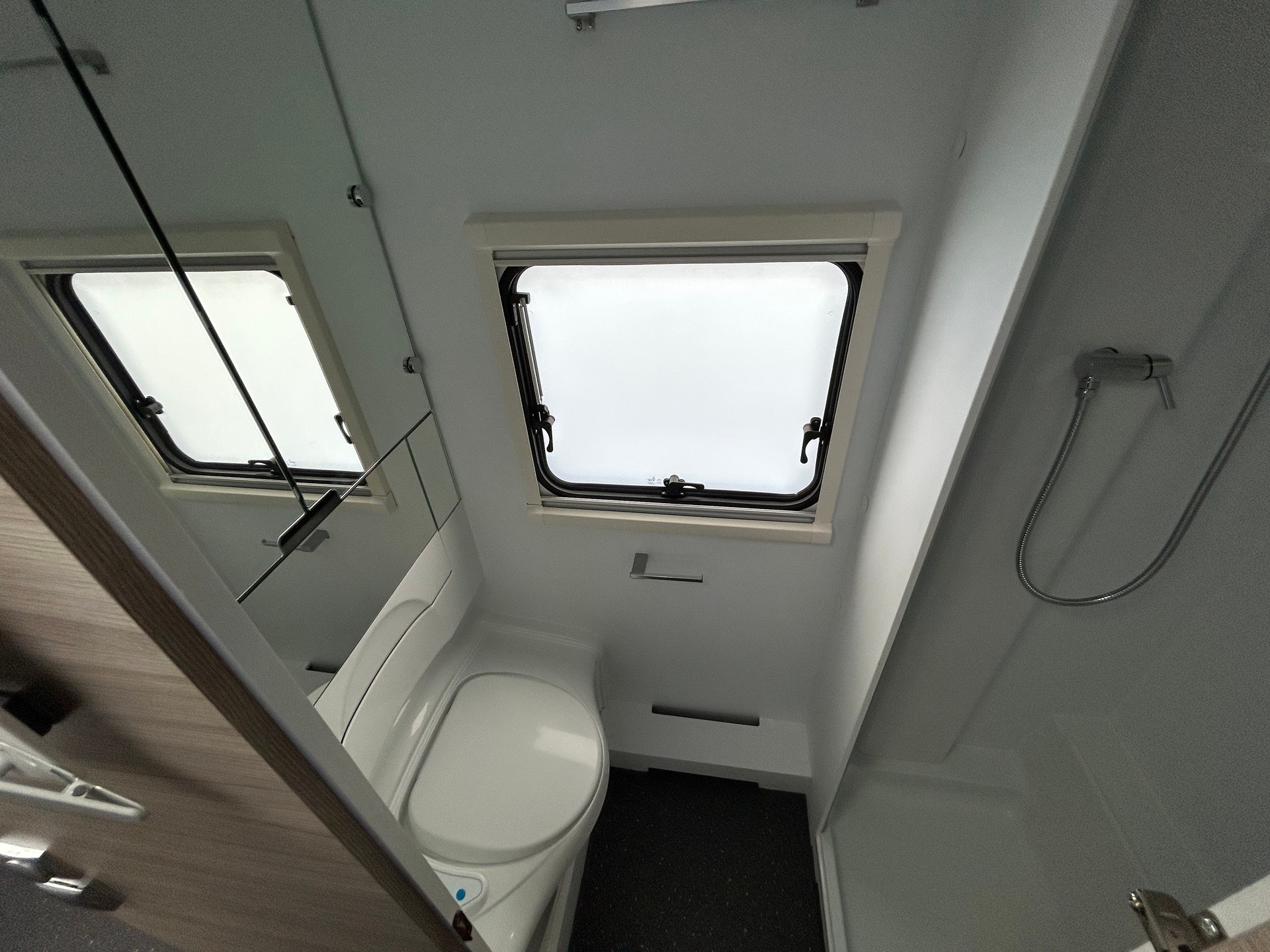 ADRIA Altea 552 PK3 Swiss Edition-image-15