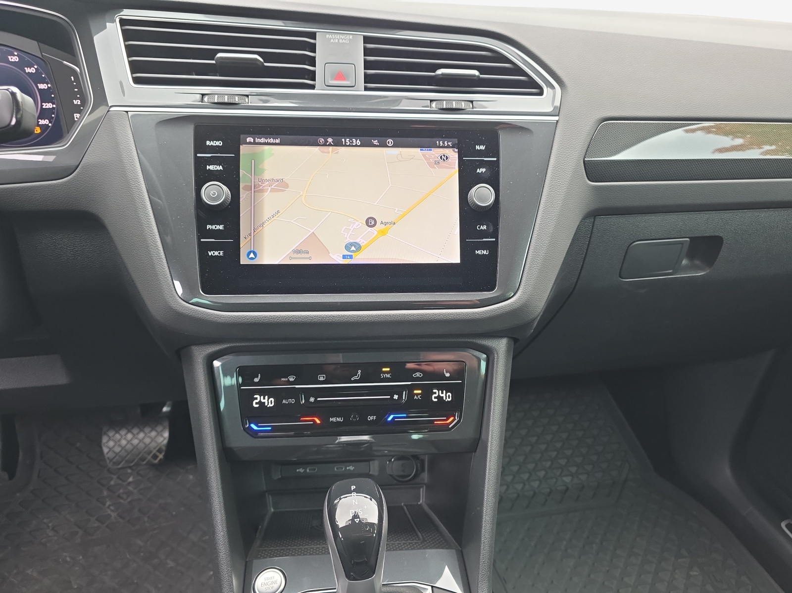VW Tiguan 2.0 TDI SCR Elegance 4Motion DSG-image-10