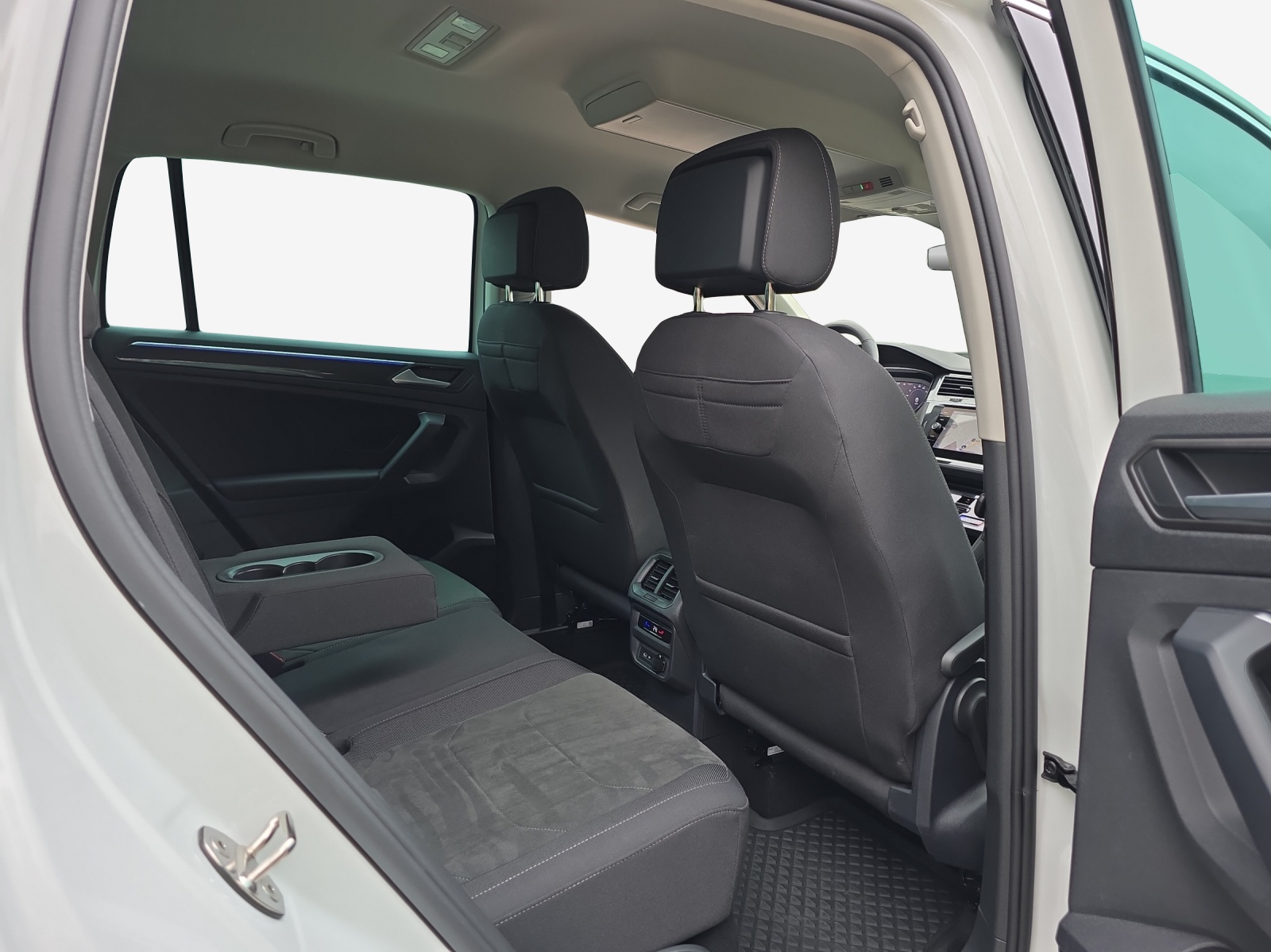 VW Tiguan 2.0 TDI SCR Elegance 4Motion DSG-image-13