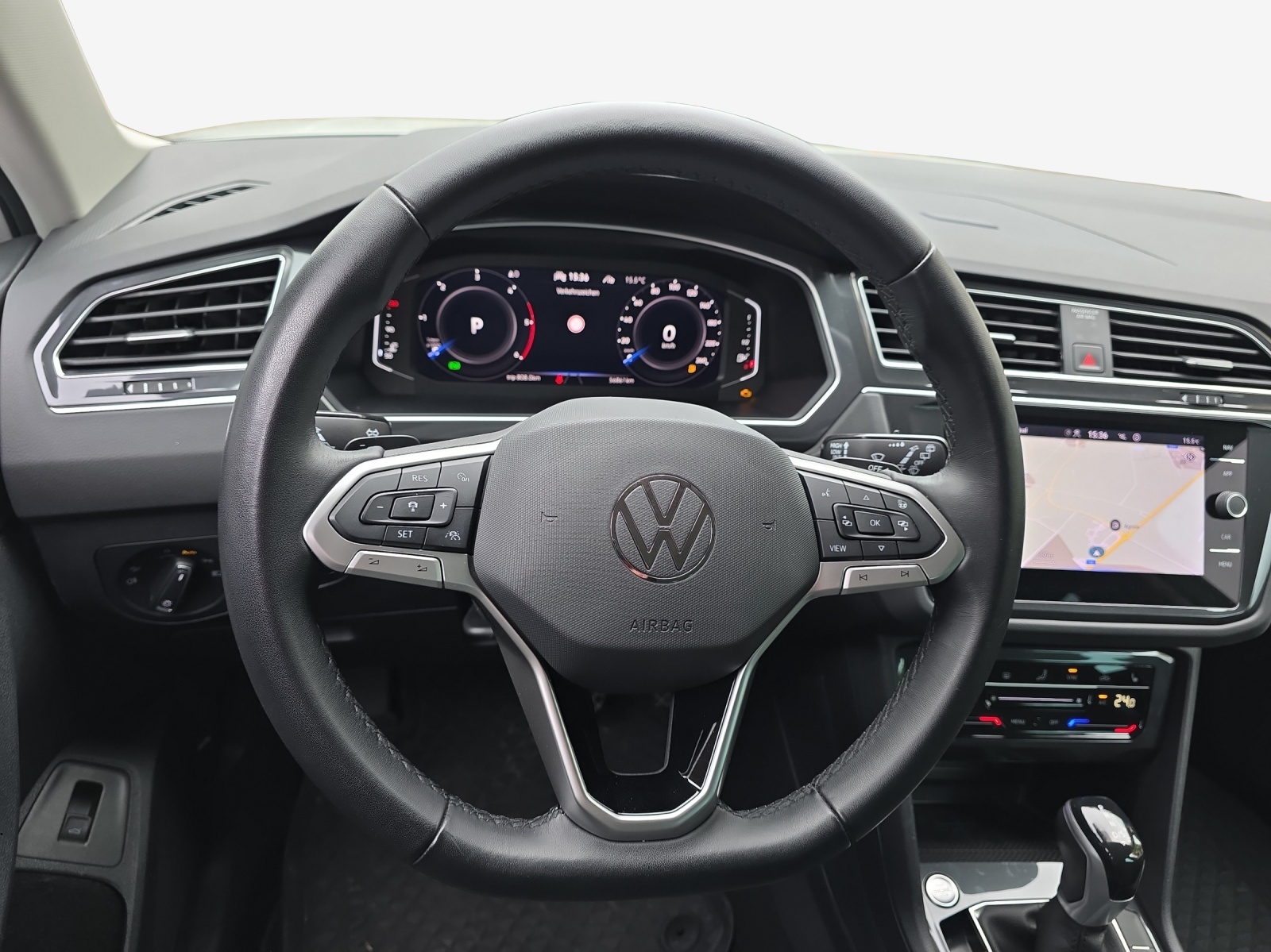 VW Tiguan 2.0 TDI SCR Elegance 4Motion DSG-image-9