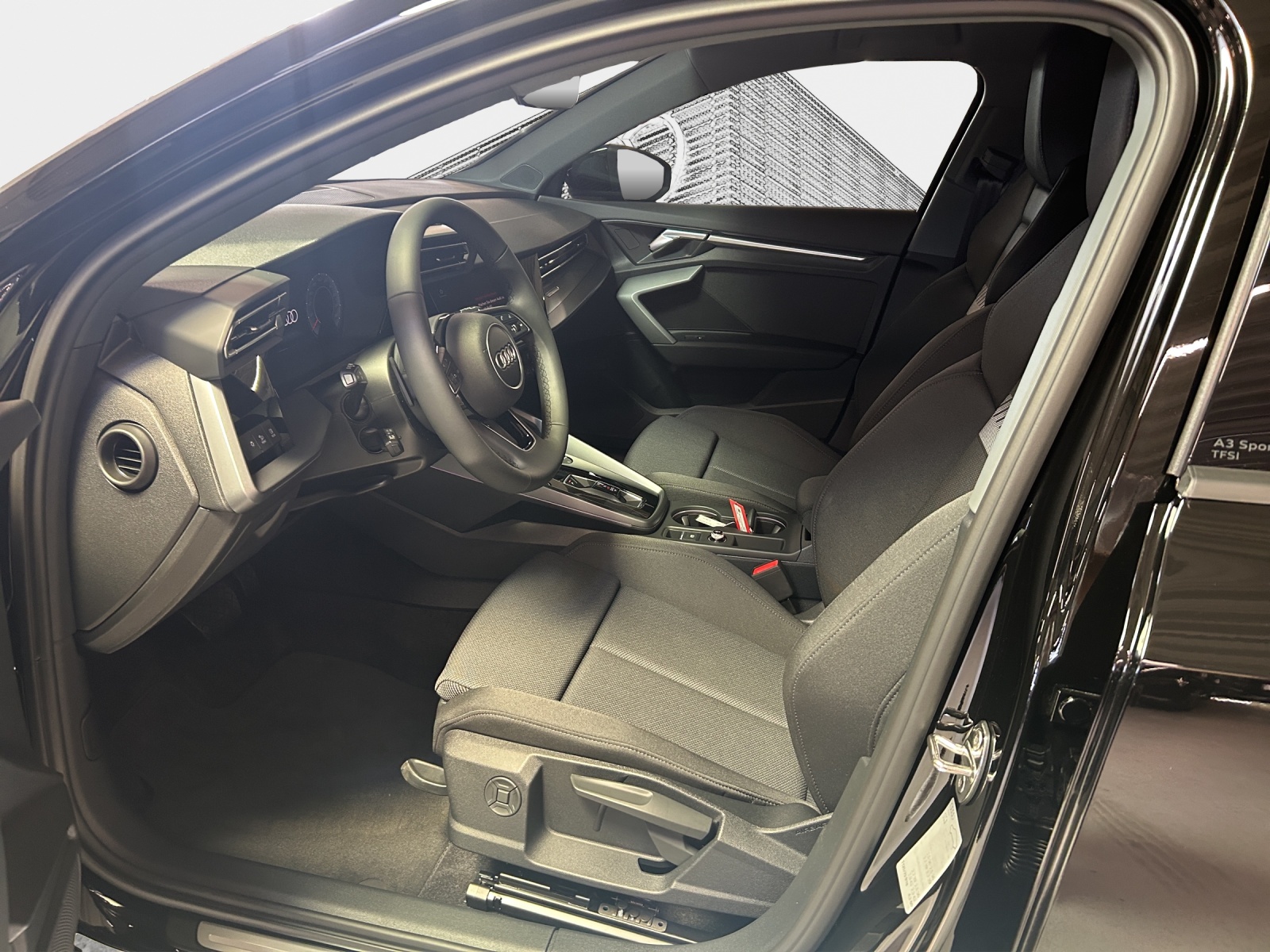 AUDI A3 Sportback TFSI 110 kW Attraction S tronic-image-9