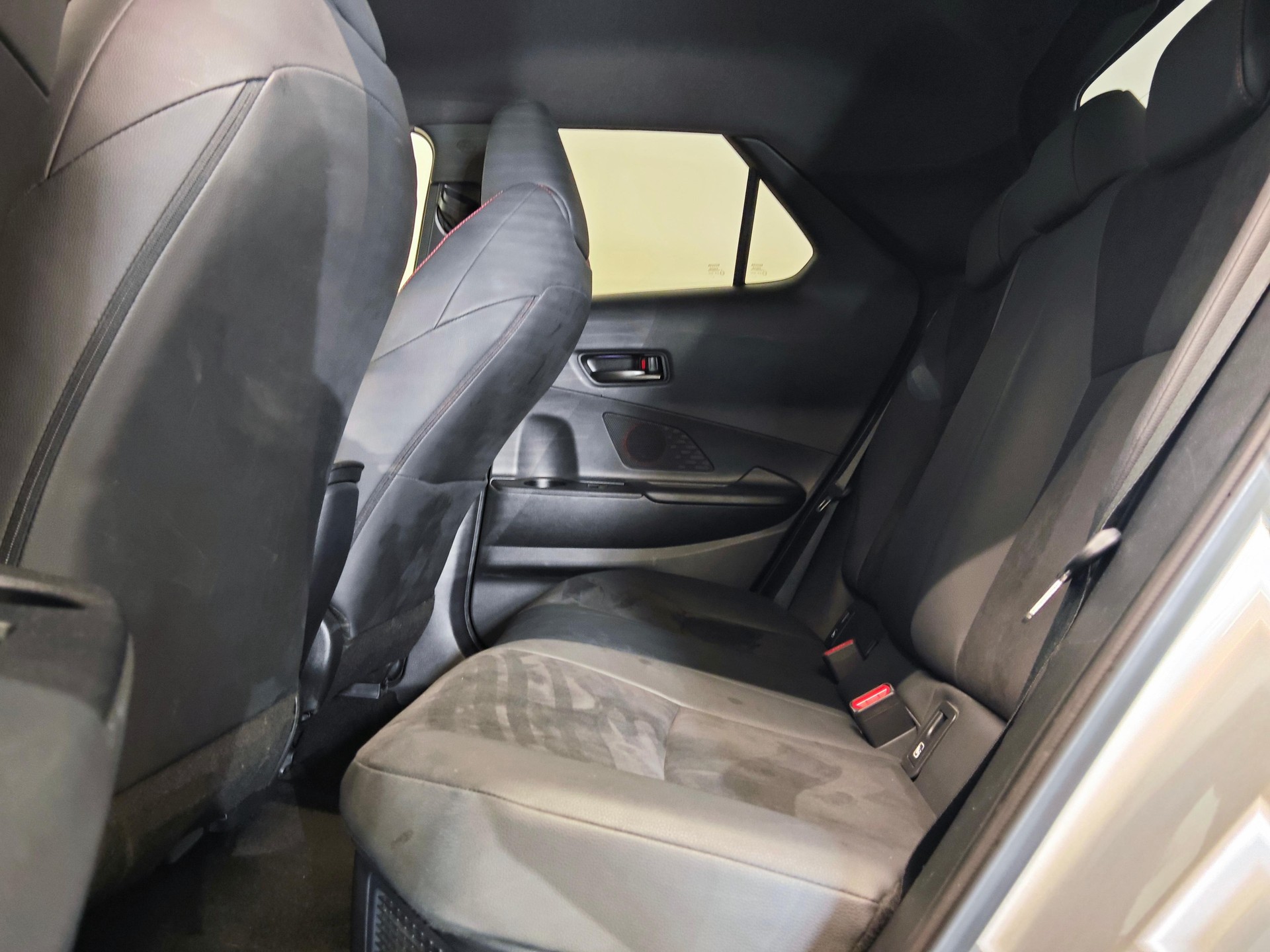 TOYOTA C-HR 2.0 HEV GR Sport Premiere 4x4 - Ruote invernali & Servizi inclusi-image-7