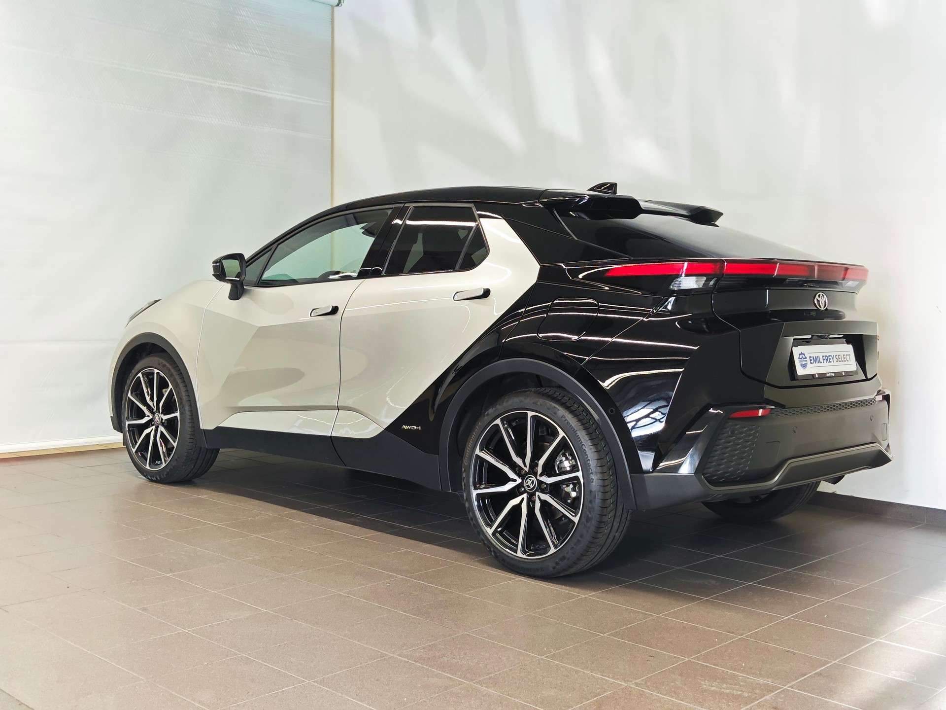 TOYOTA C-HR 2.0 HEV GR Sport Premiere 4x4 - Ruote invernali & Servizi inclusi-image-3