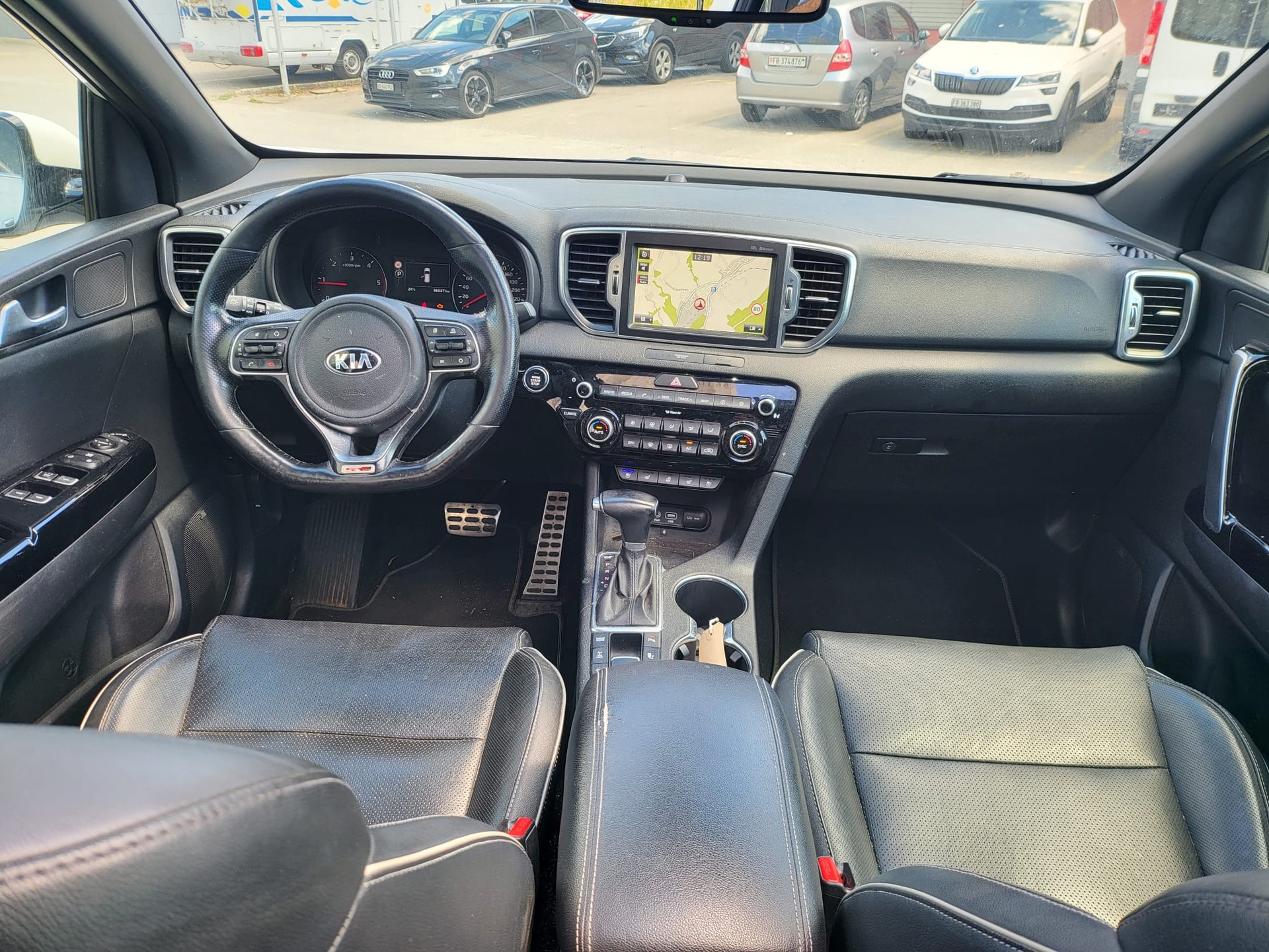 KIA Sportage 2.0CRDi Style GT Line 4WD Automat-image-1