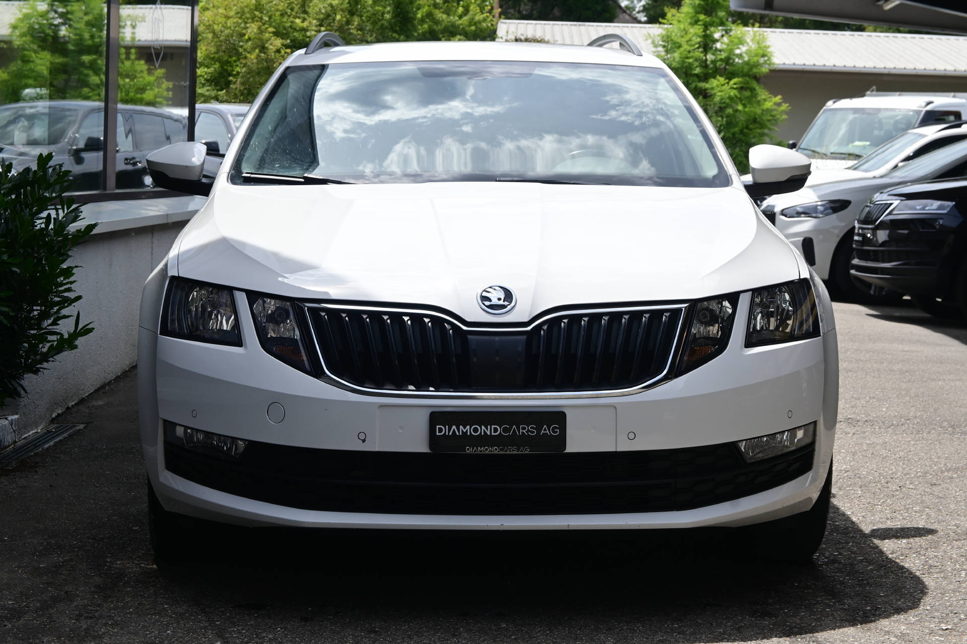 SKODA Octavia Combi 1.6 TDI 115 Ambition DSG-image-1