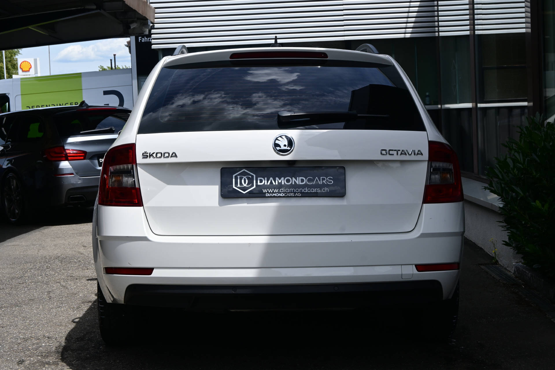 SKODA Octavia Combi 1.6 TDI 115 Ambition DSG-image-4