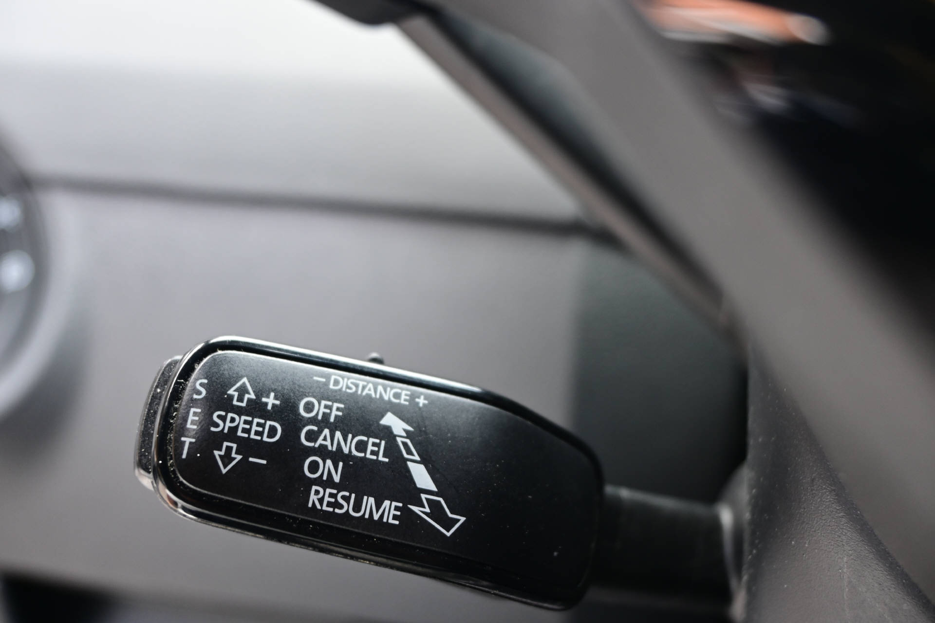 SKODA Octavia Combi 1.6 TDI 115 Ambition DSG-image-10