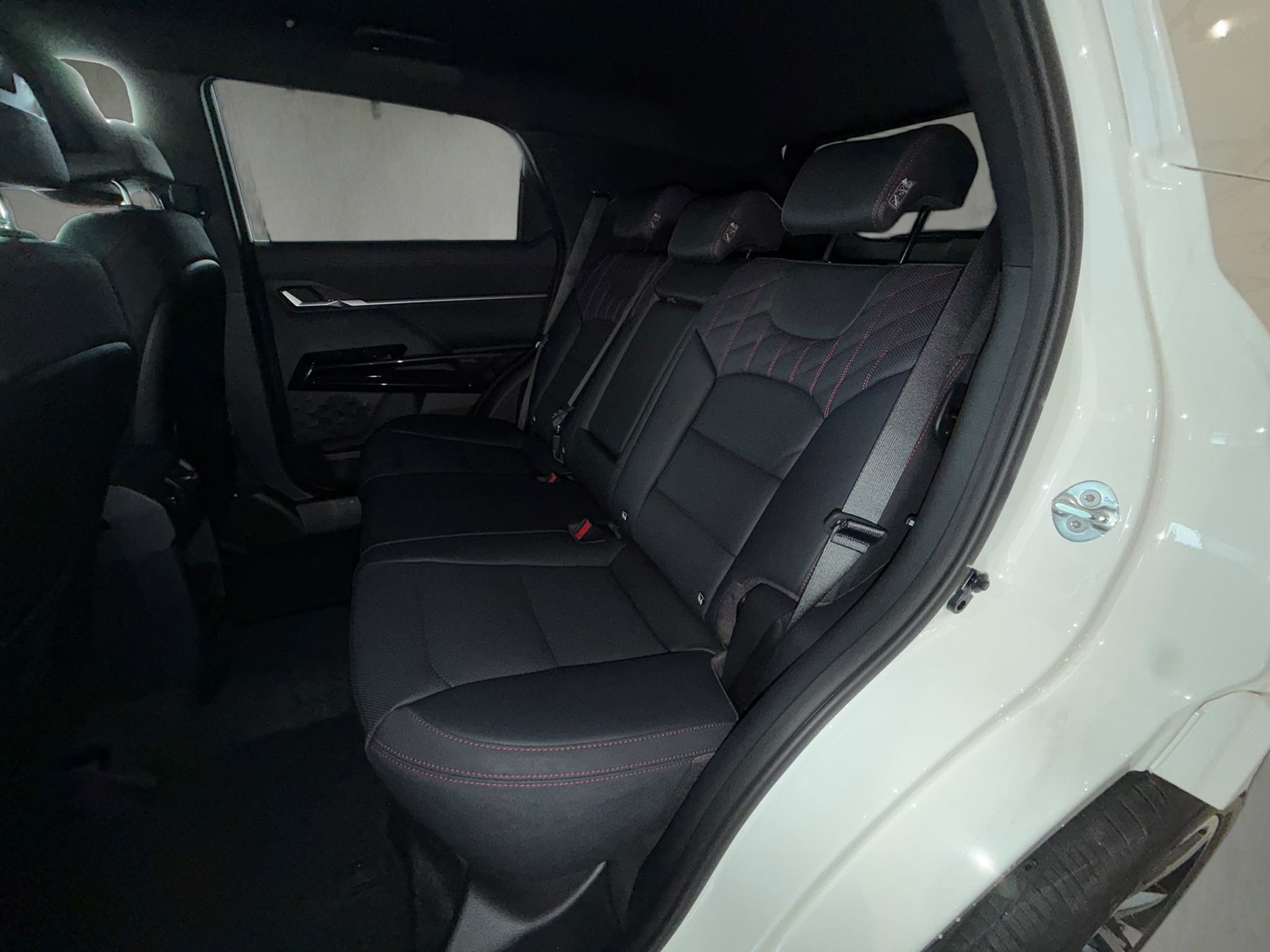 KGM-SsangYong Actyon 1.5 T GDI Hybrid Titanium Automat-image-7