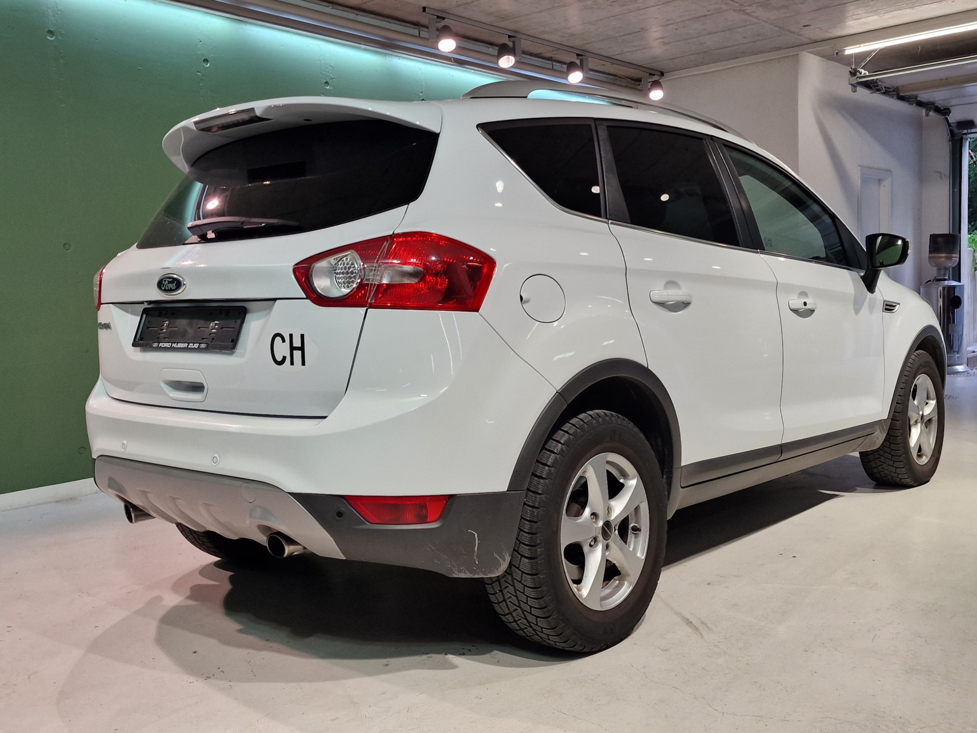FORD Kuga 2.5 Turbo Titanium 4WD Automatic-image-4