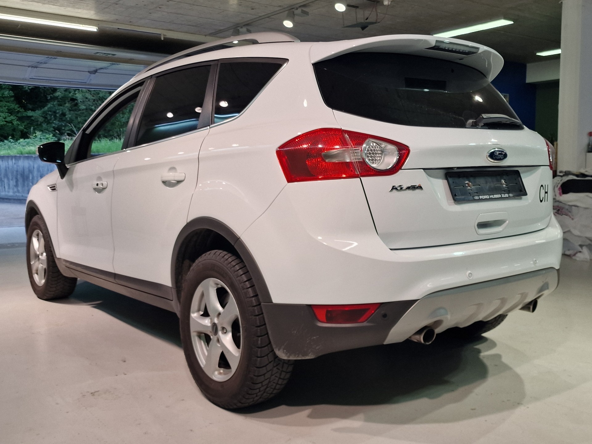FORD Kuga 2.5 Turbo Titanium 4WD Automatic-image-5