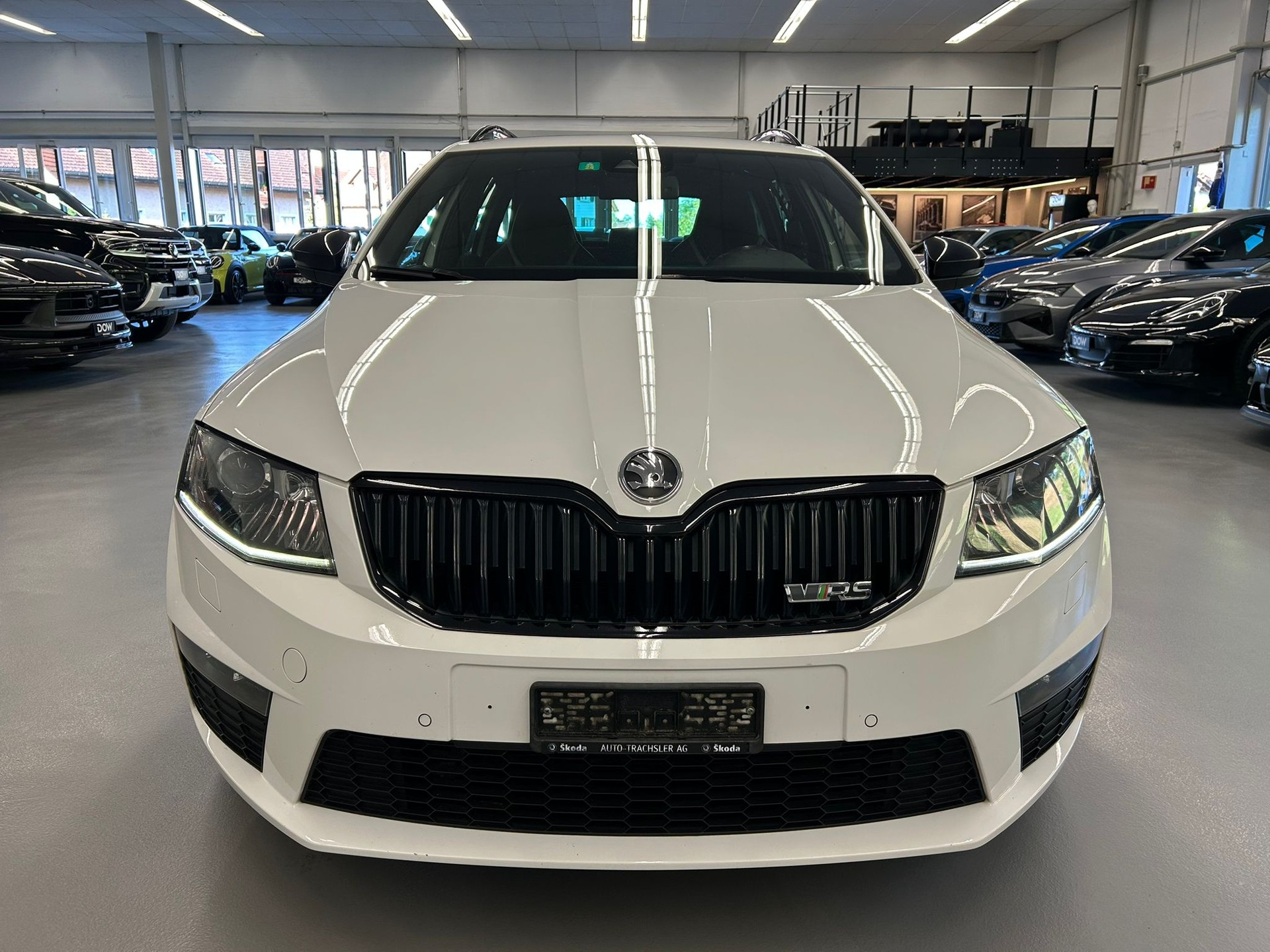 SKODA Octavia Combi 2.0 TSI RS DSG-image-2