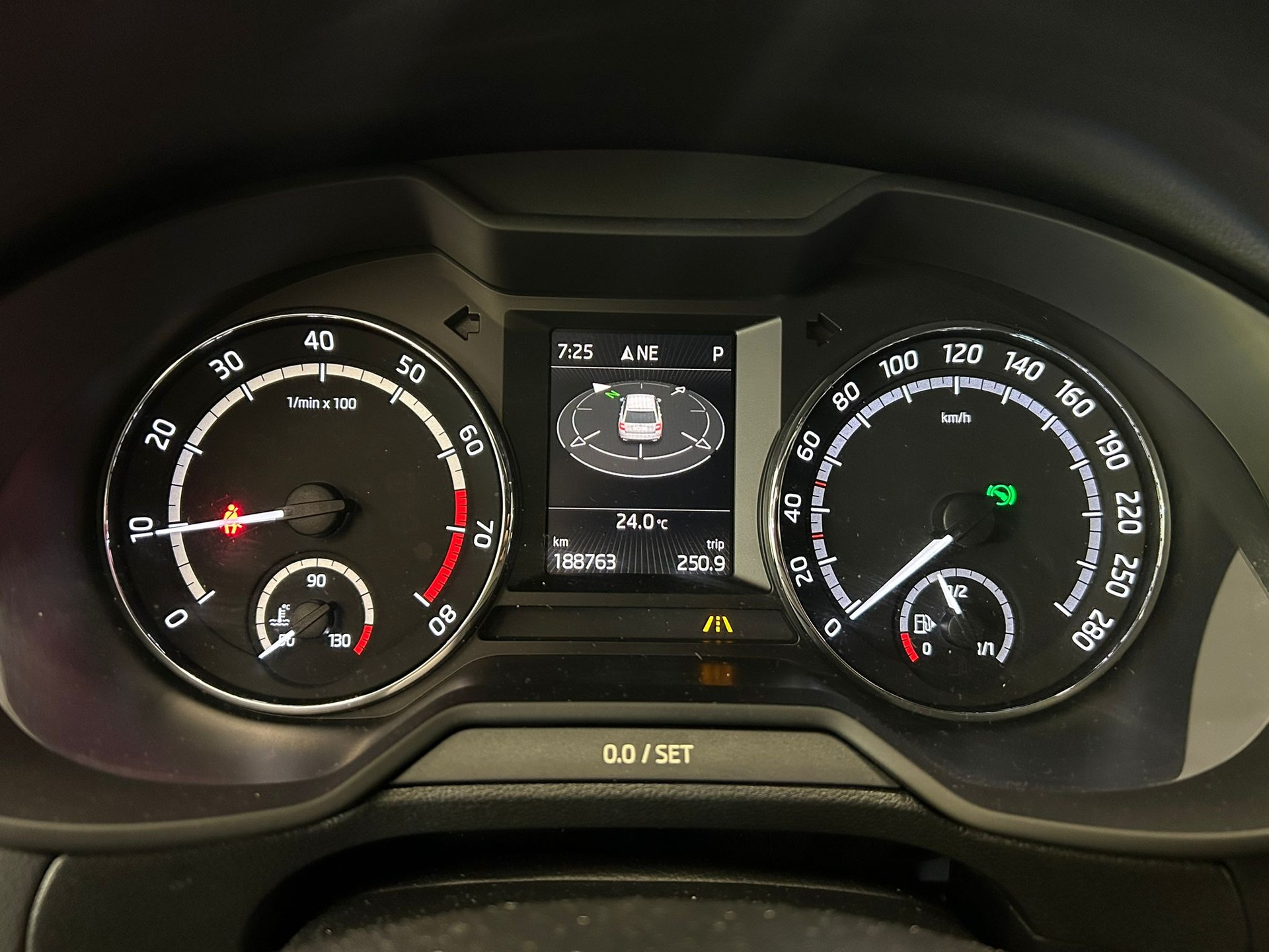 SKODA Octavia Combi 2.0 TSI RS DSG-image-23