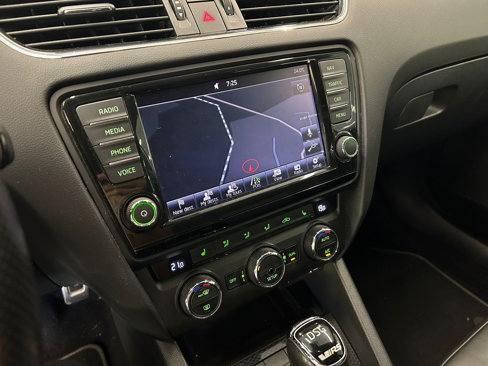 SKODA Octavia Combi 2.0 TSI RS DSG-image-19
