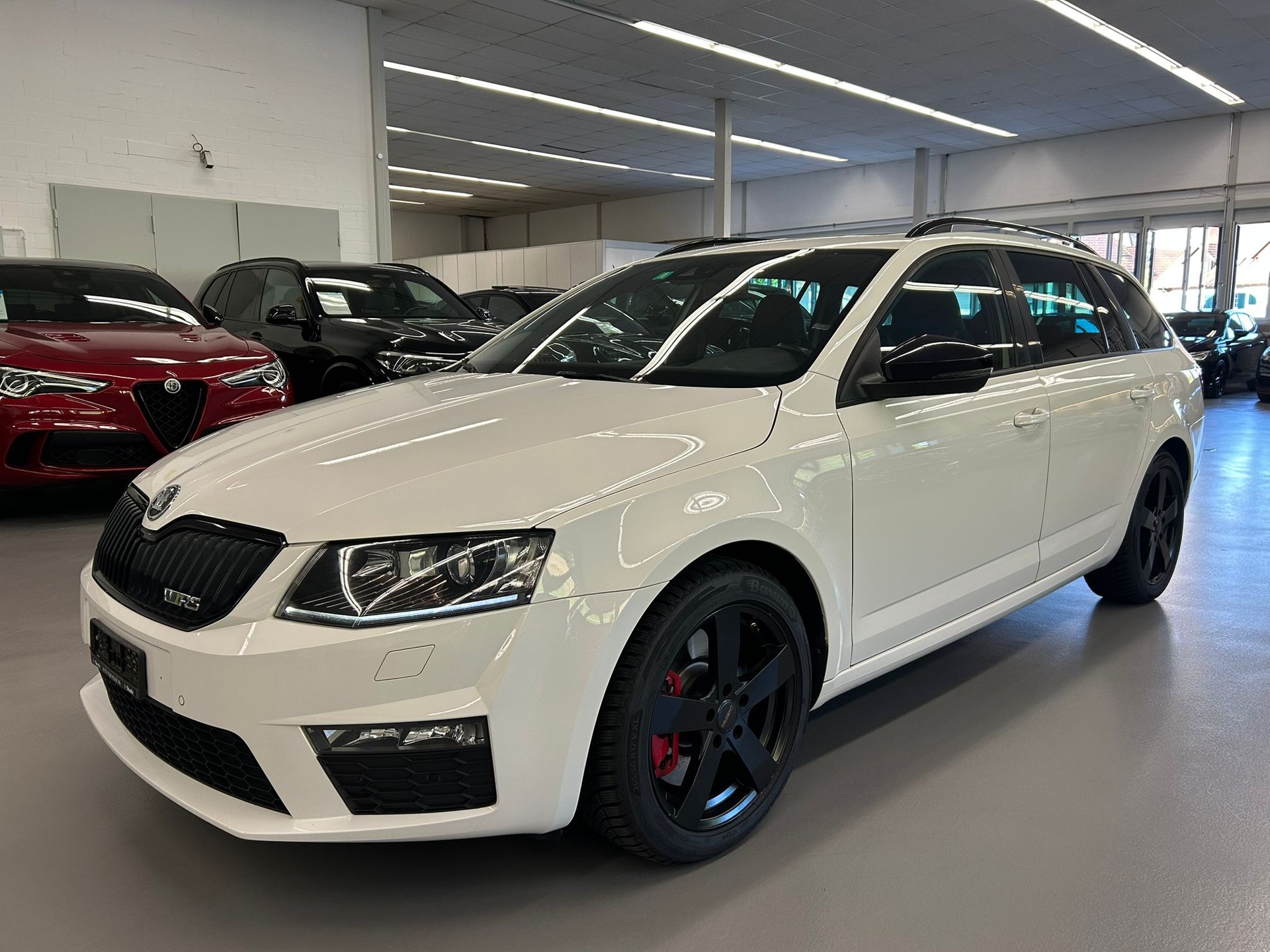 SKODA Octavia Combi 2.0 TSI RS DSG-image-0