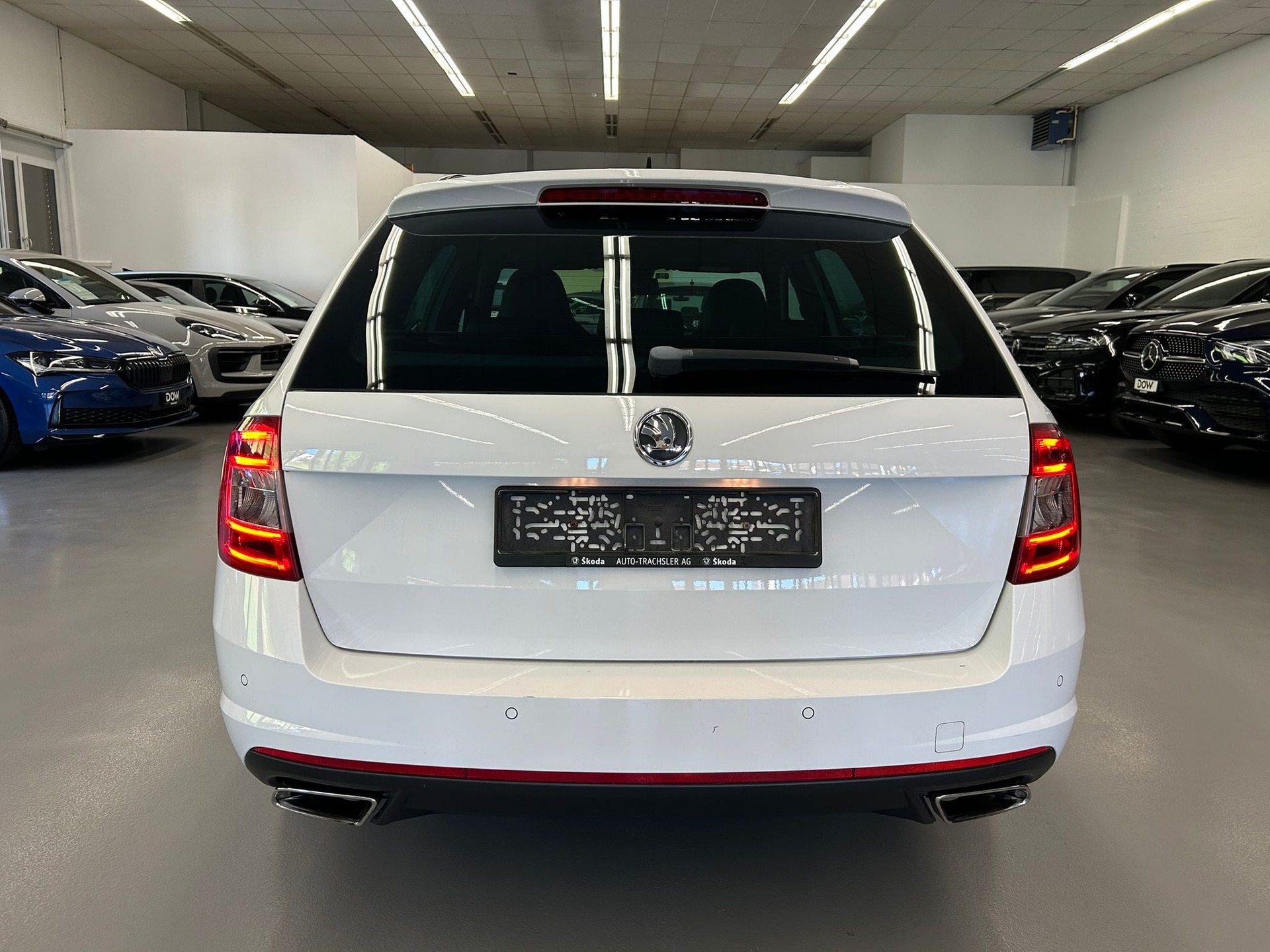 SKODA Octavia Combi 2.0 TSI RS DSG-image-5