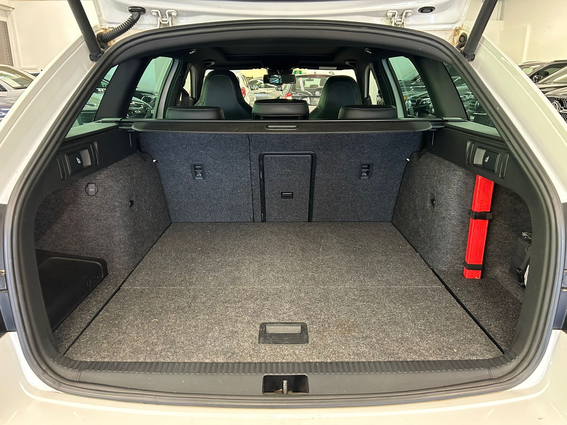 SKODA Octavia Combi 2.0 TSI RS DSG-image-14