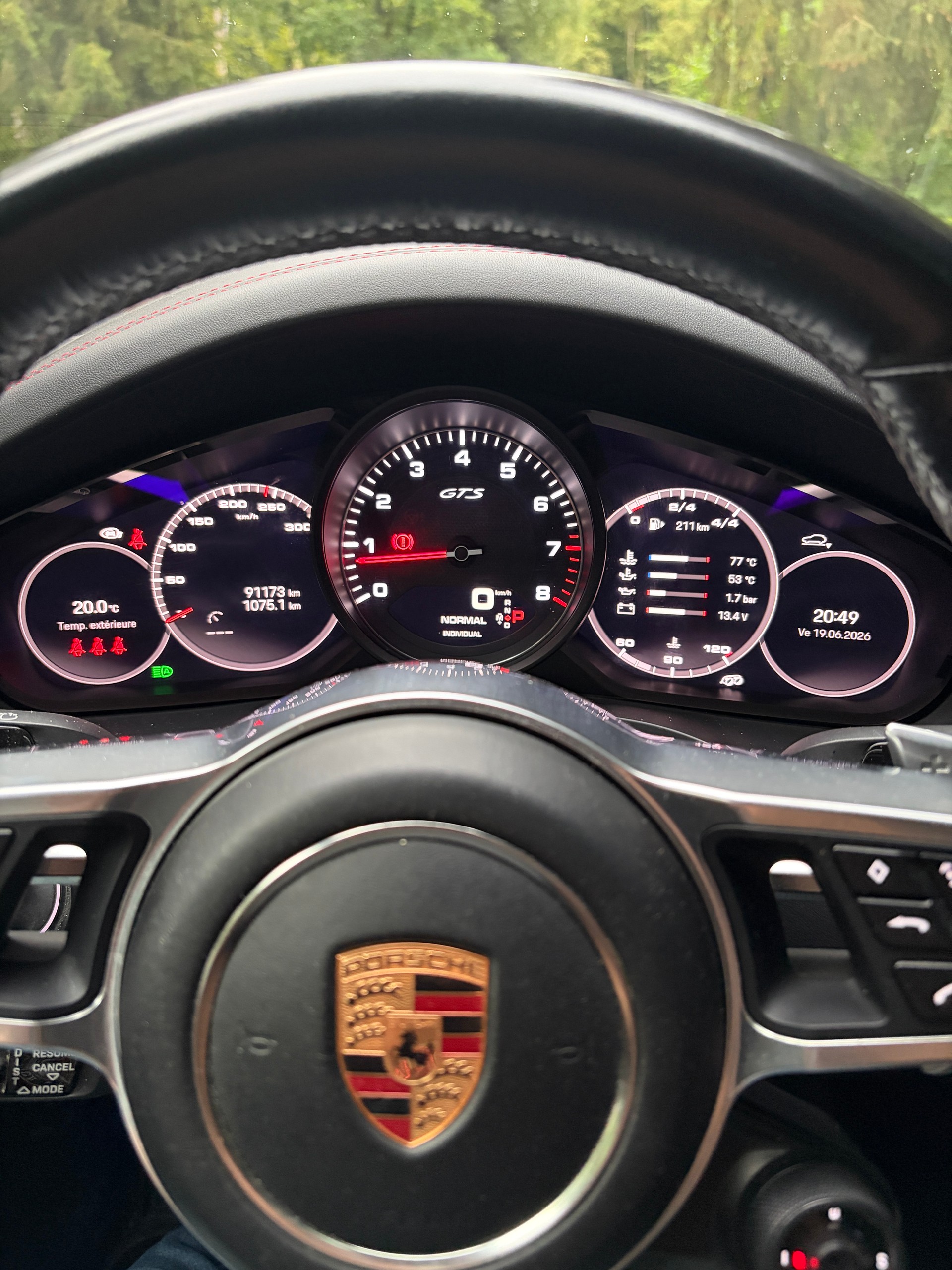 PORSCHE 4.0 V8 GTS-image-4